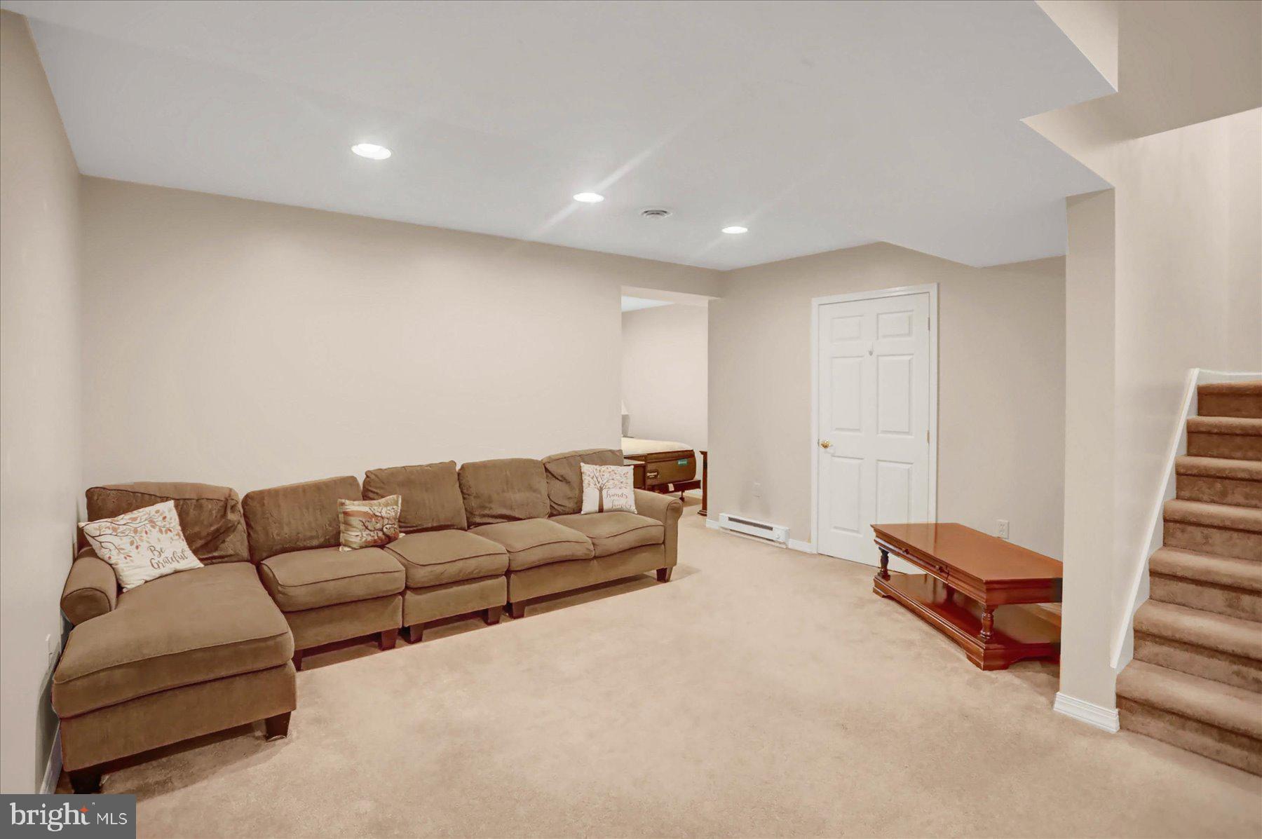 INDEPENDENCE PLACE - Residential
