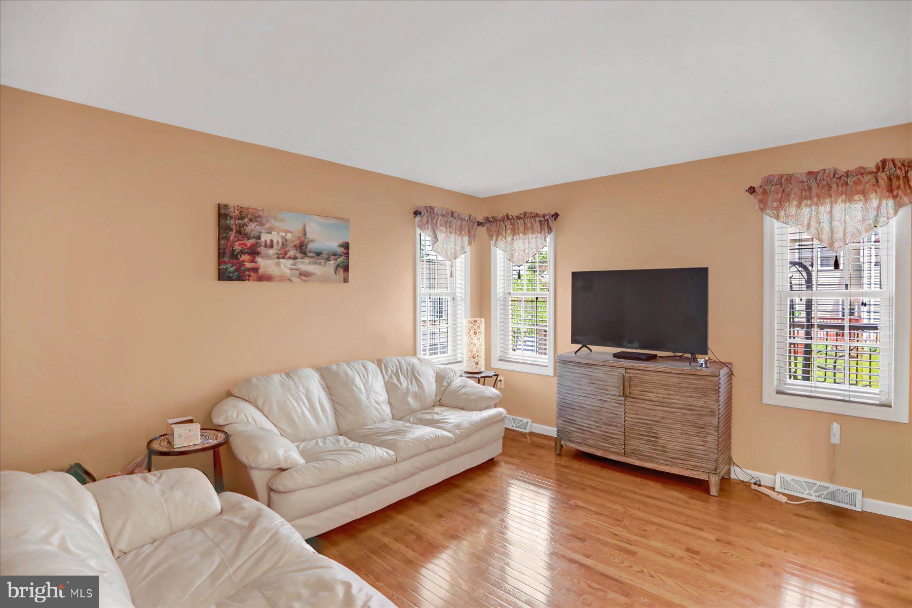 INDEPENDENCE PLACE - Residential