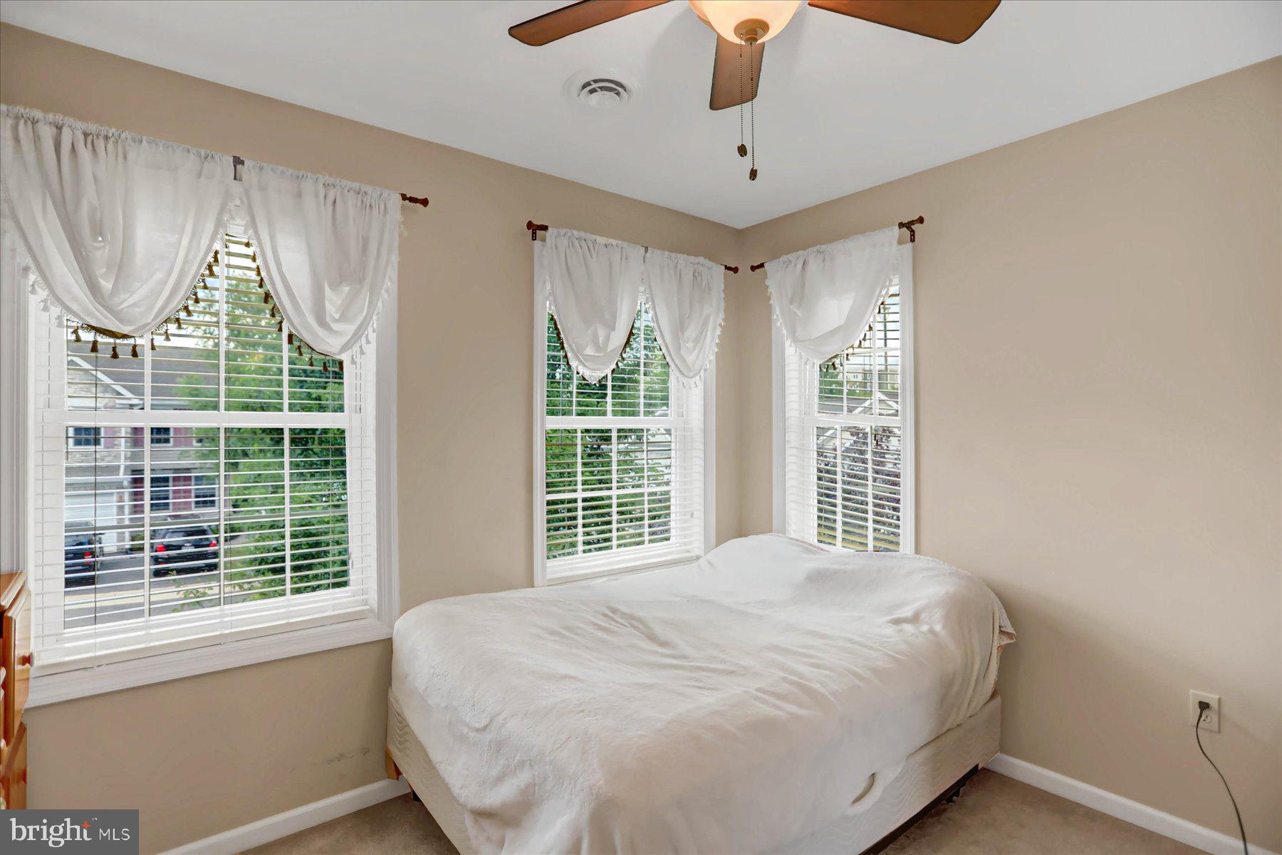 INDEPENDENCE PLACE - Residential