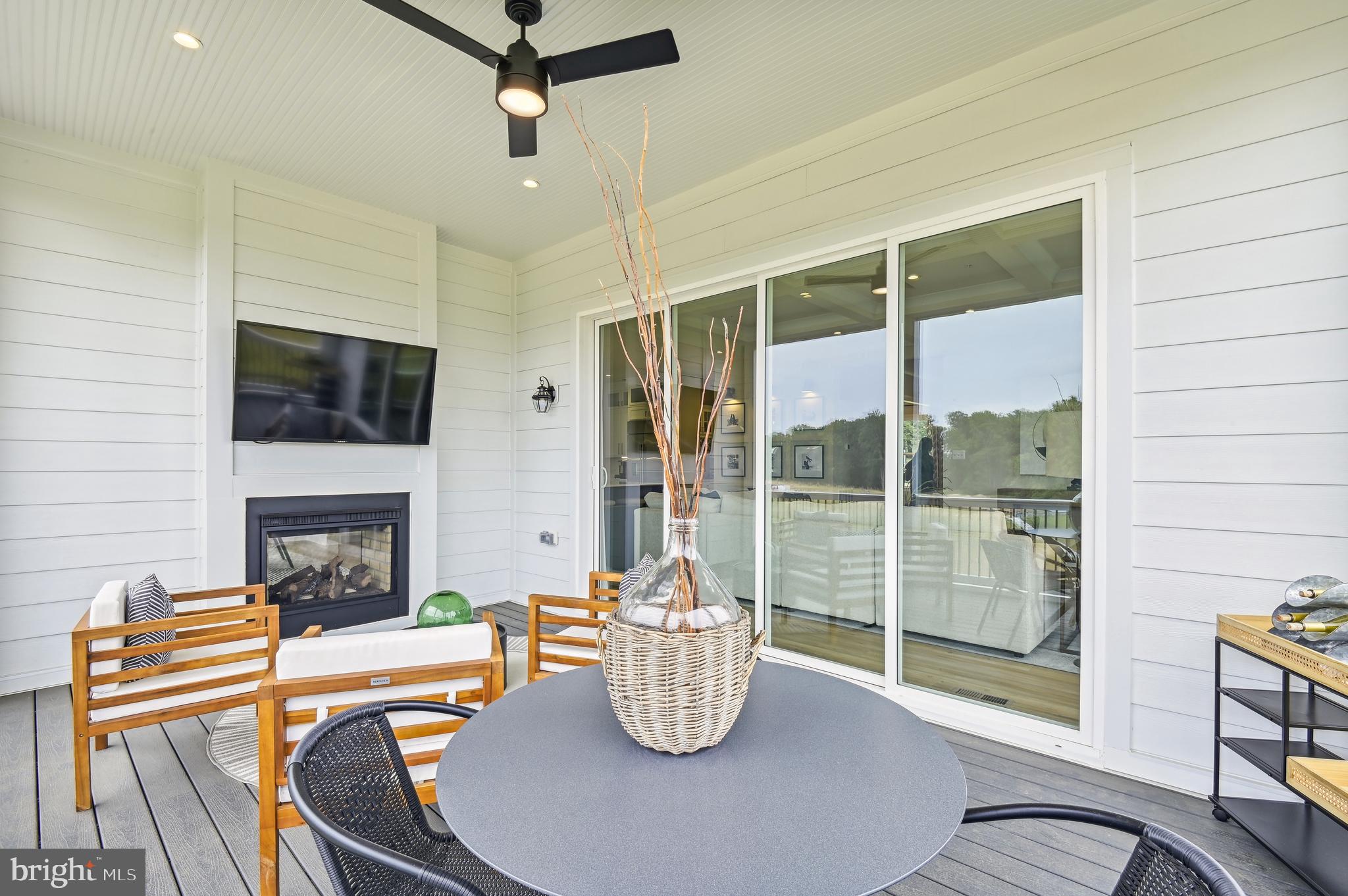 THE COURTS AT HIDDEN WATERS - Residential