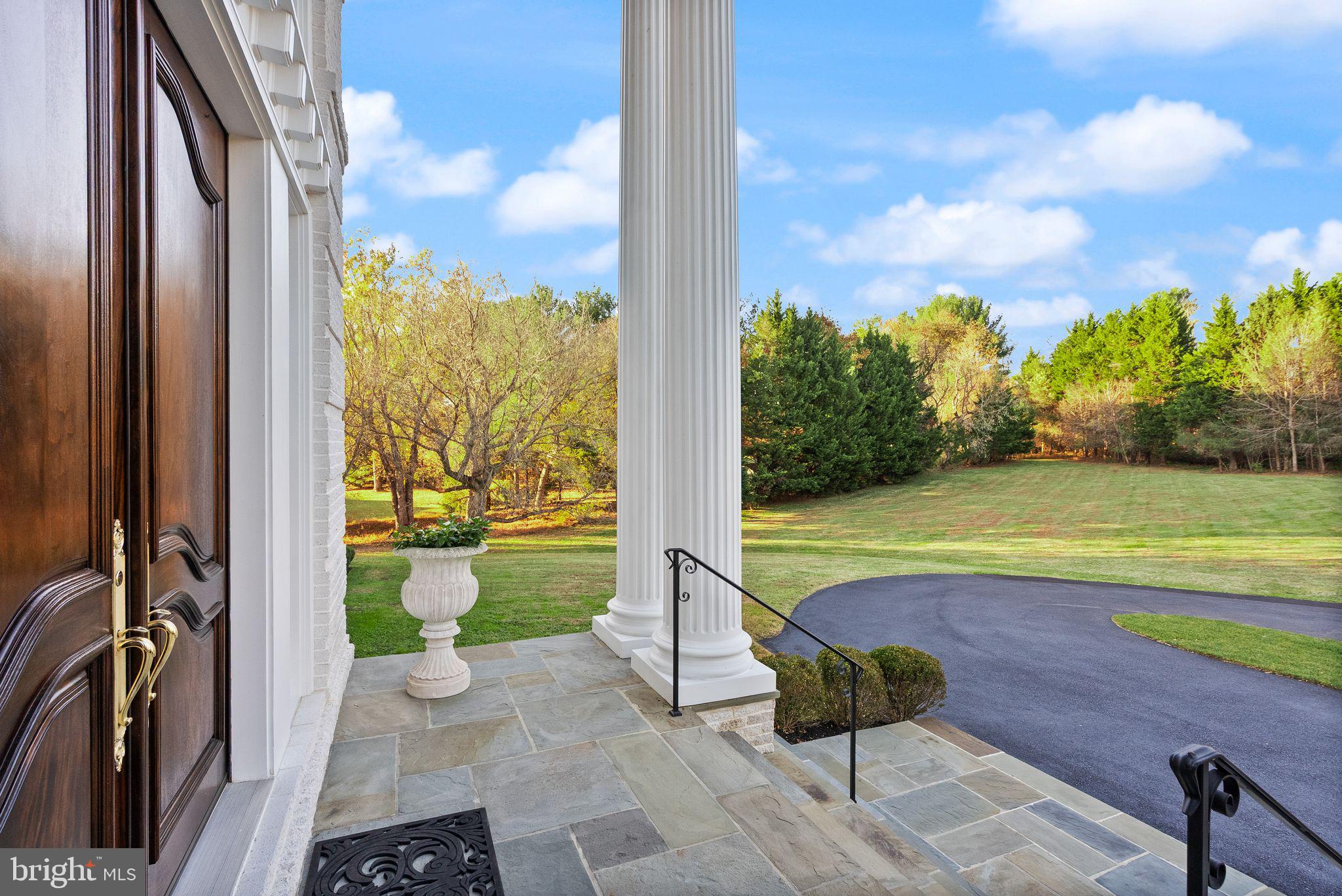 MERRY GO ROUND FARM - Residential