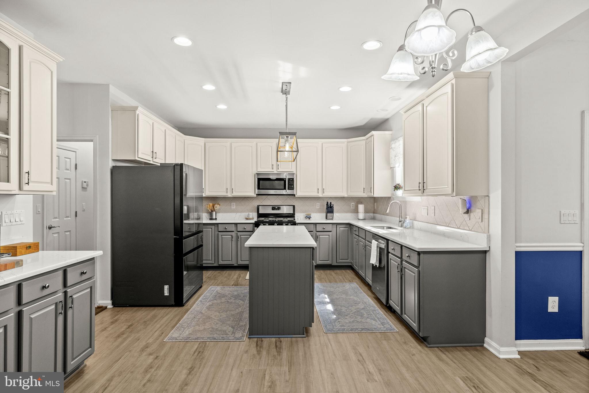 SUMMERS LANDING - Residential