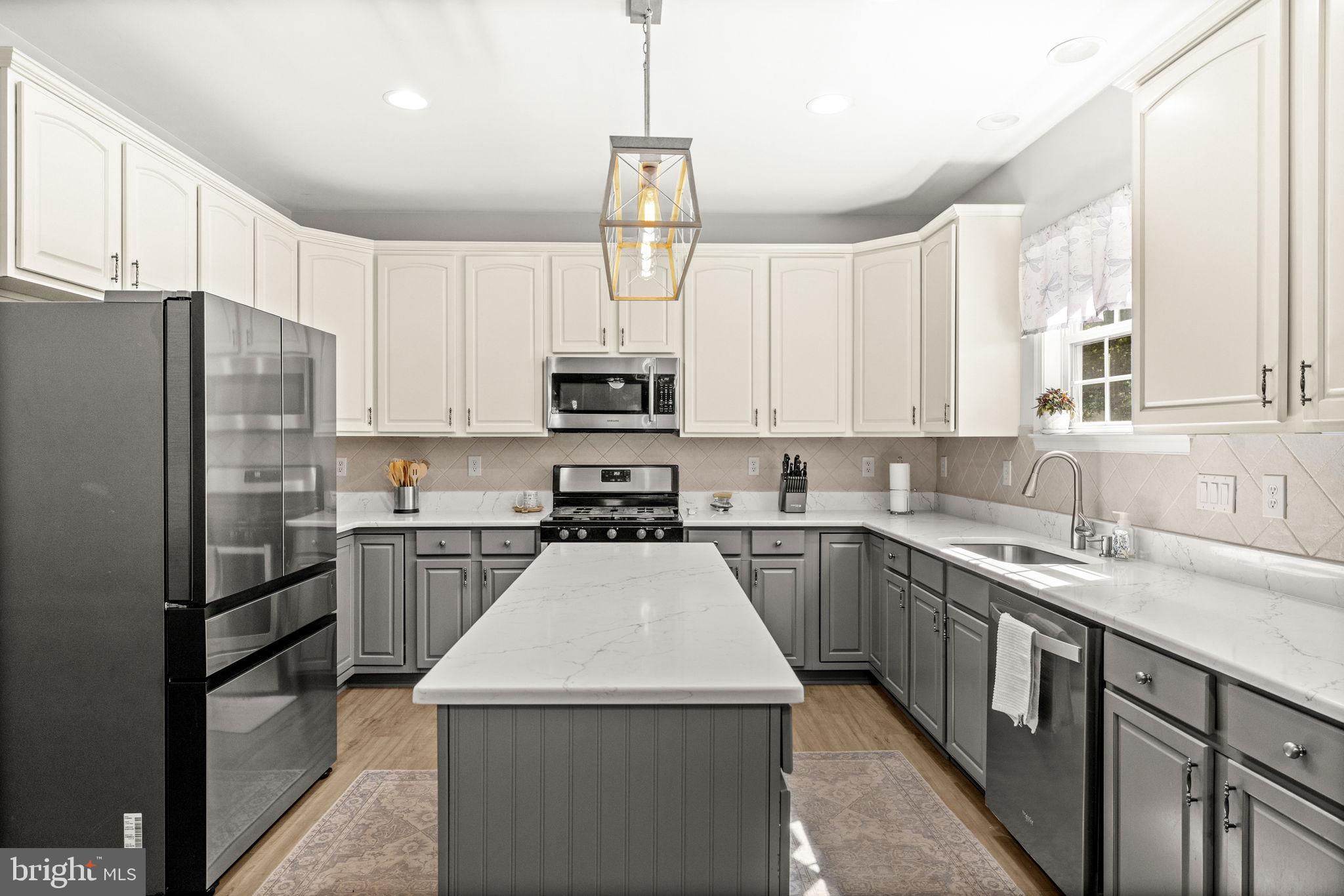 SUMMERS LANDING - Residential