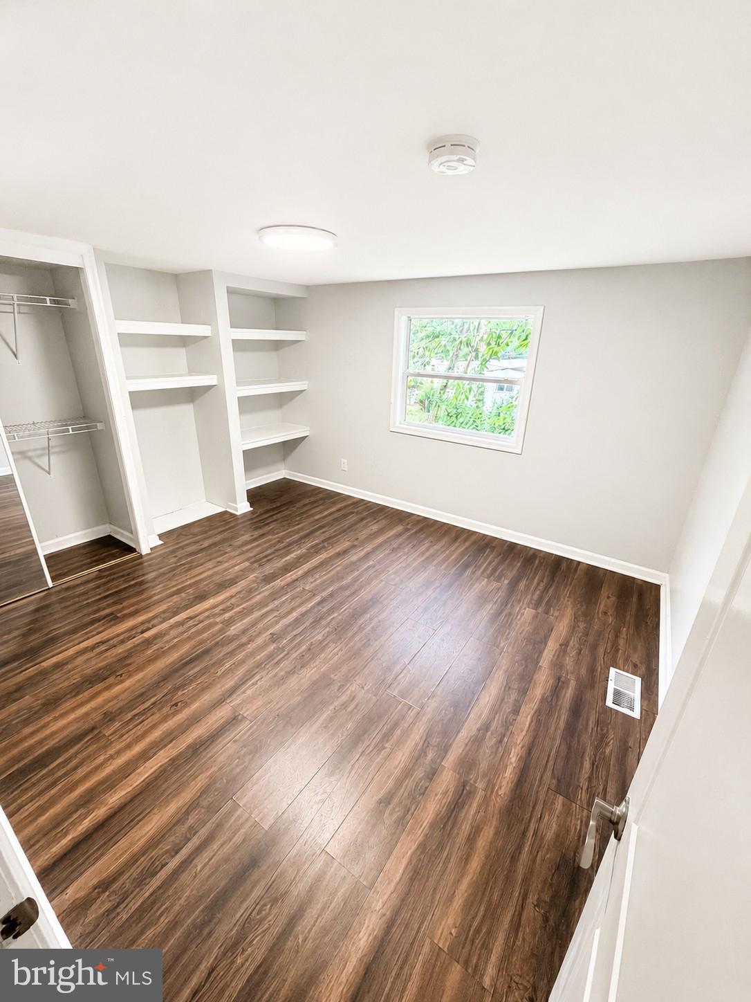 DEEP RUN PARK - Residential
