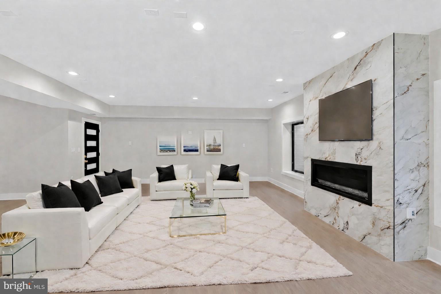 WILLET HEIGHTS - Residential