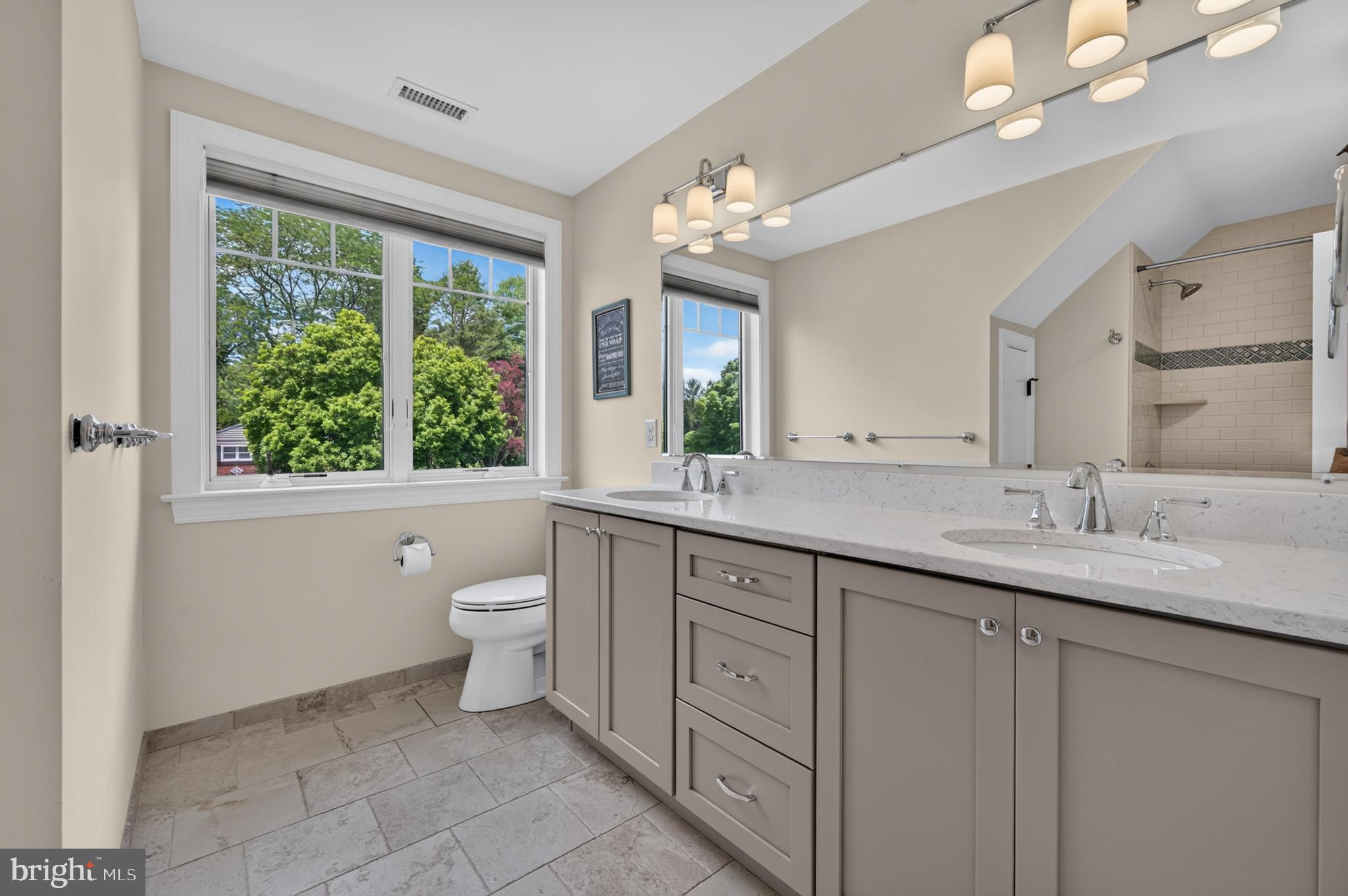 NORTH HILL - Residential
