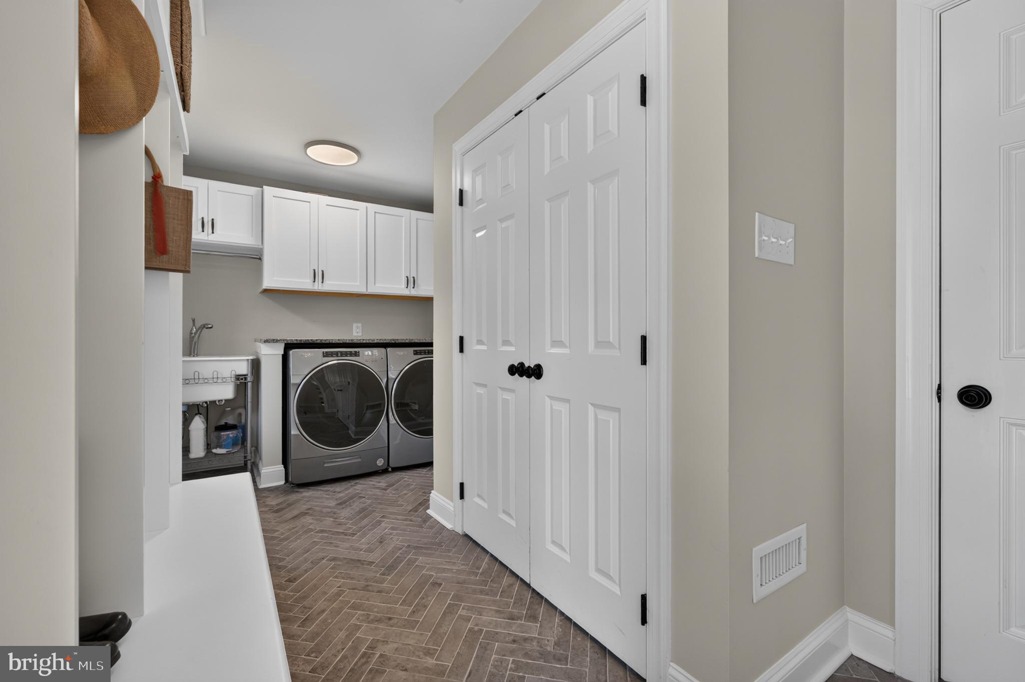 NORTH HILL - Residential