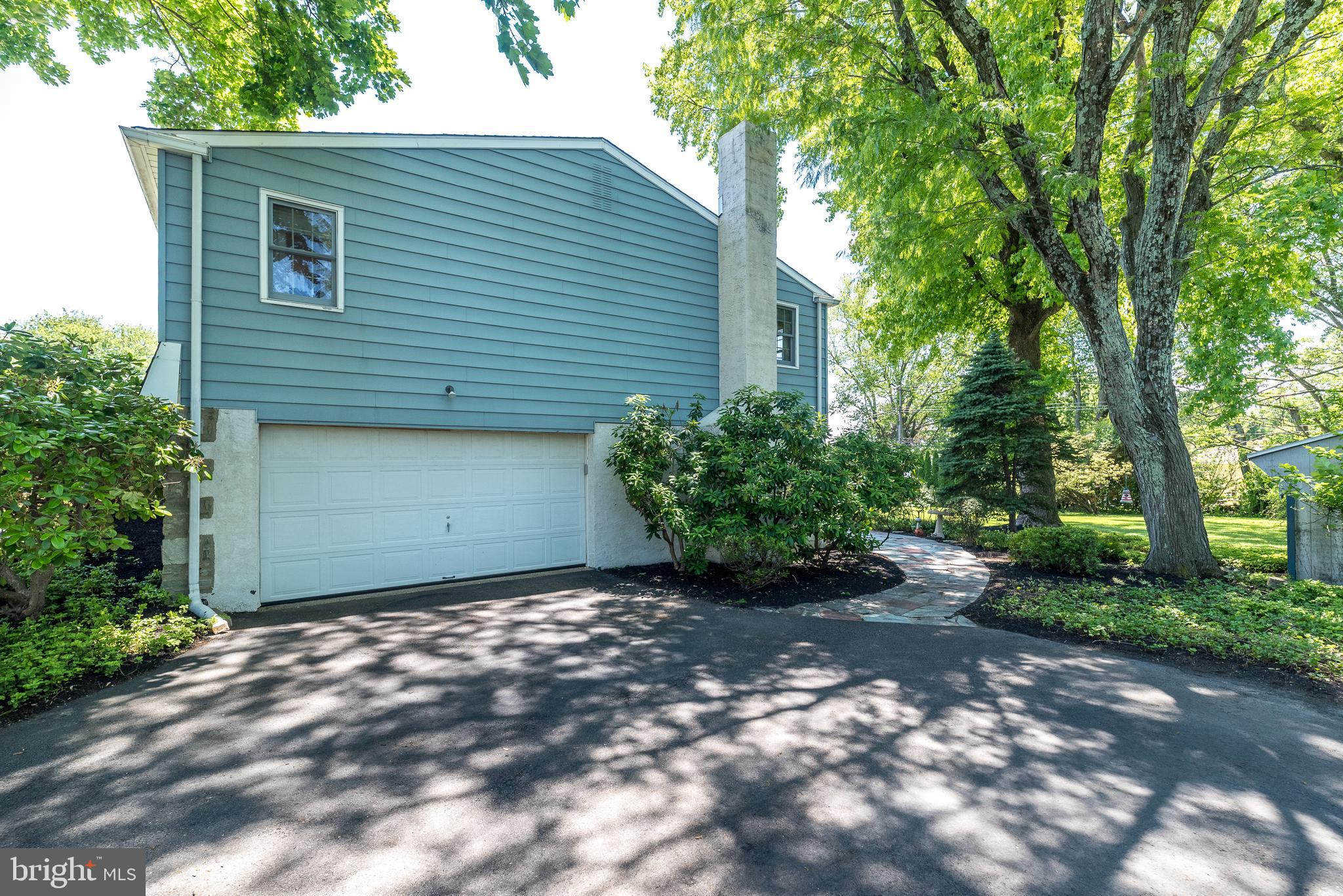 CHURCHVILLE MANOR - Residential