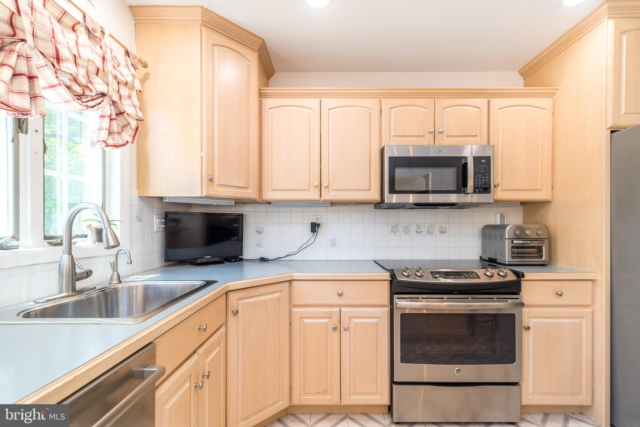 CHURCHVILLE MANOR - Residential