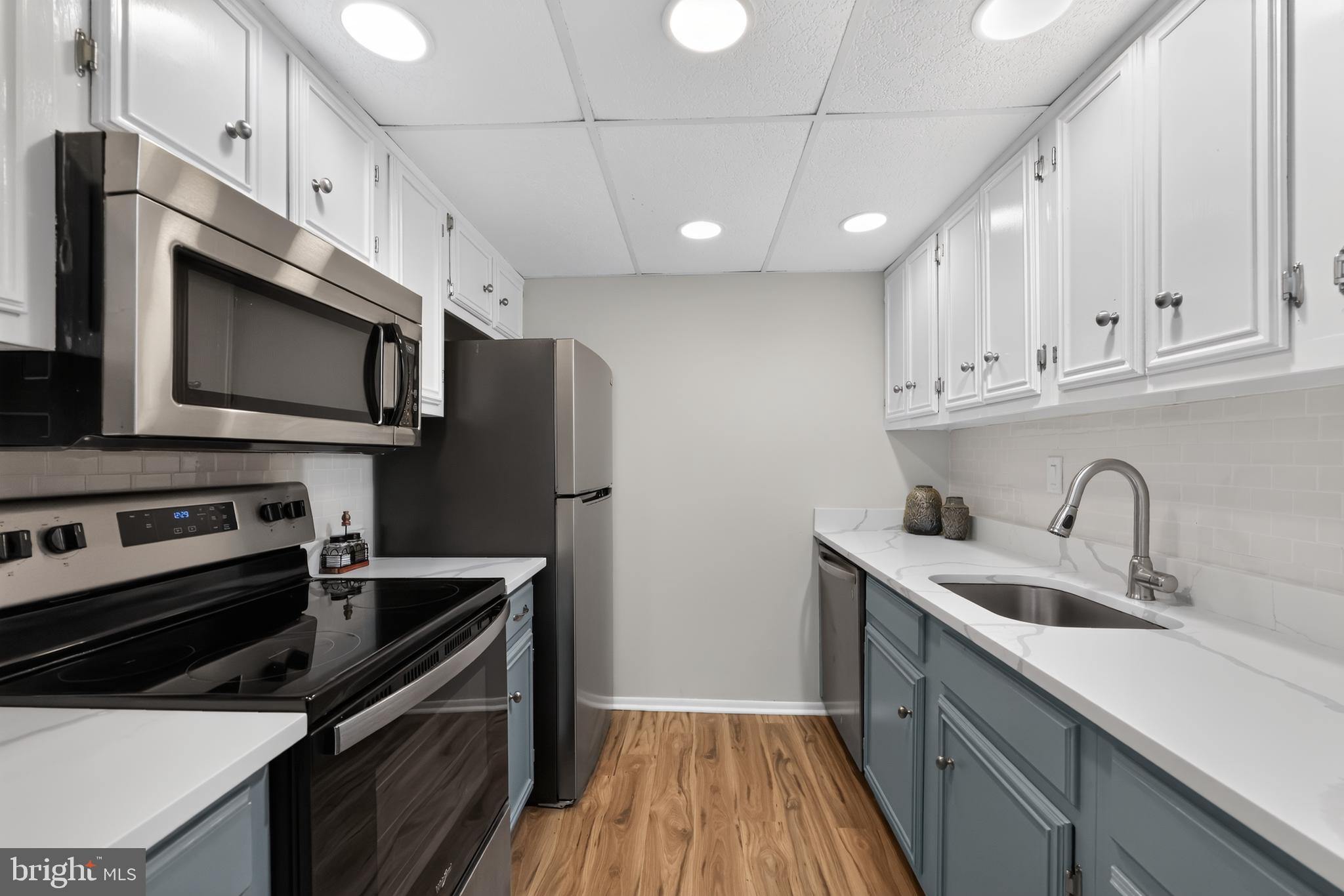HICKORY HILL - Residential