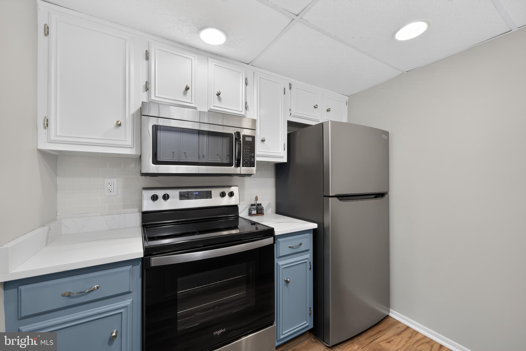 HICKORY HILL - Residential