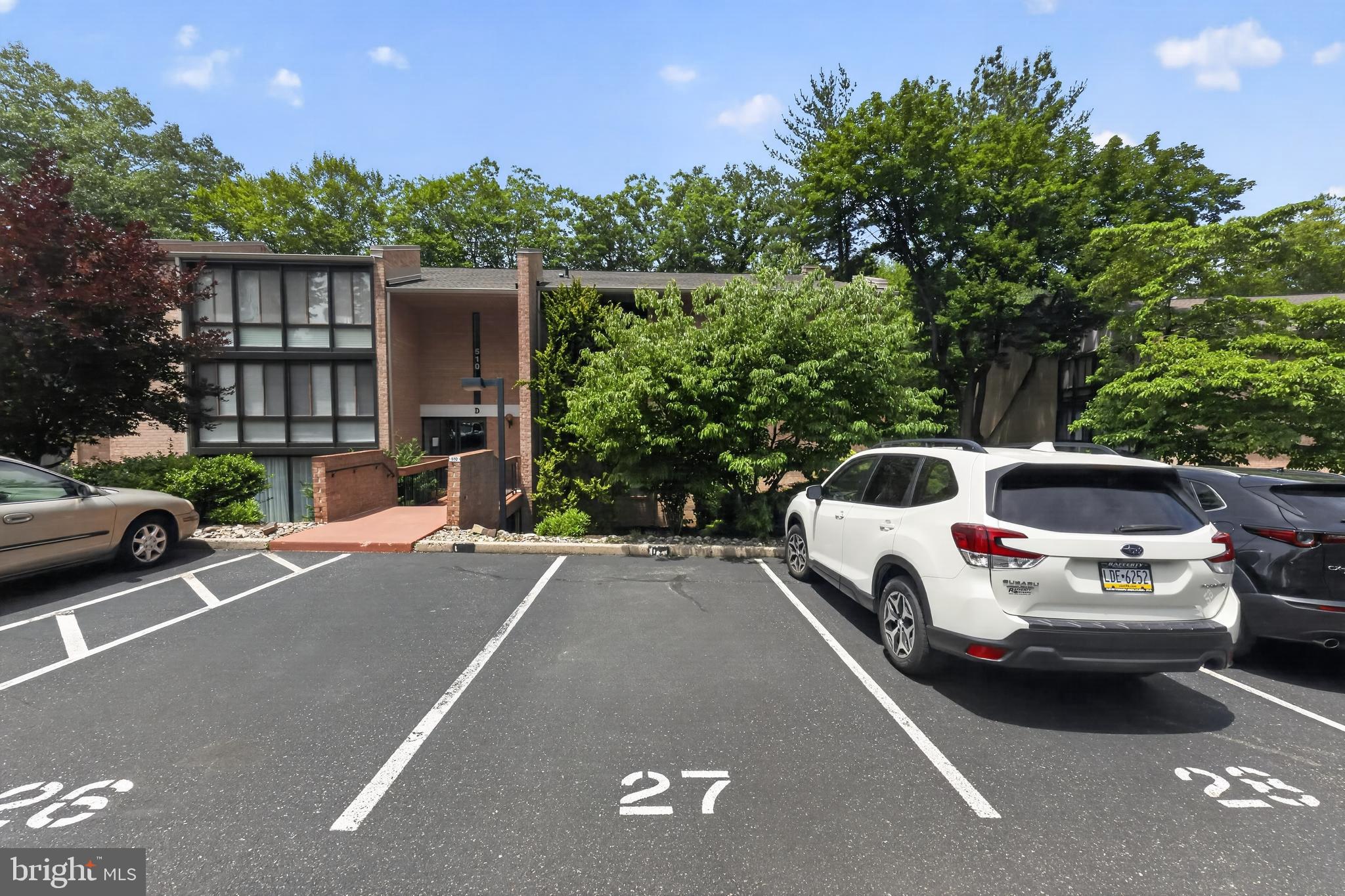HICKORY HILL - Residential