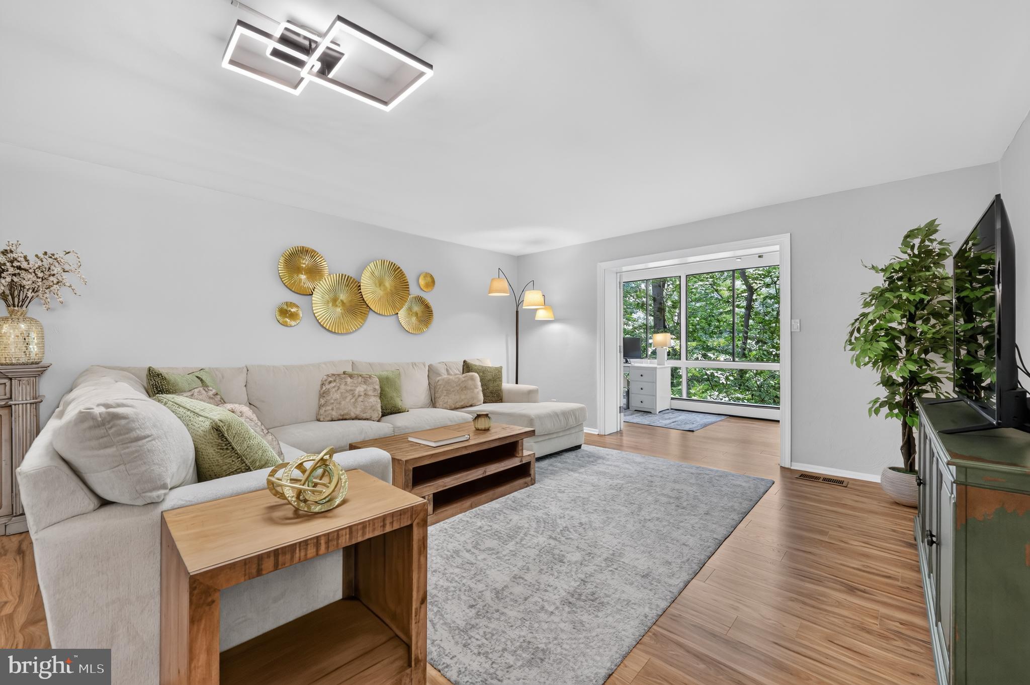 HICKORY HILL - Residential