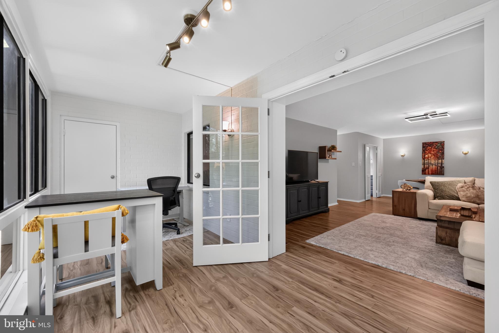 HICKORY HILL - Residential