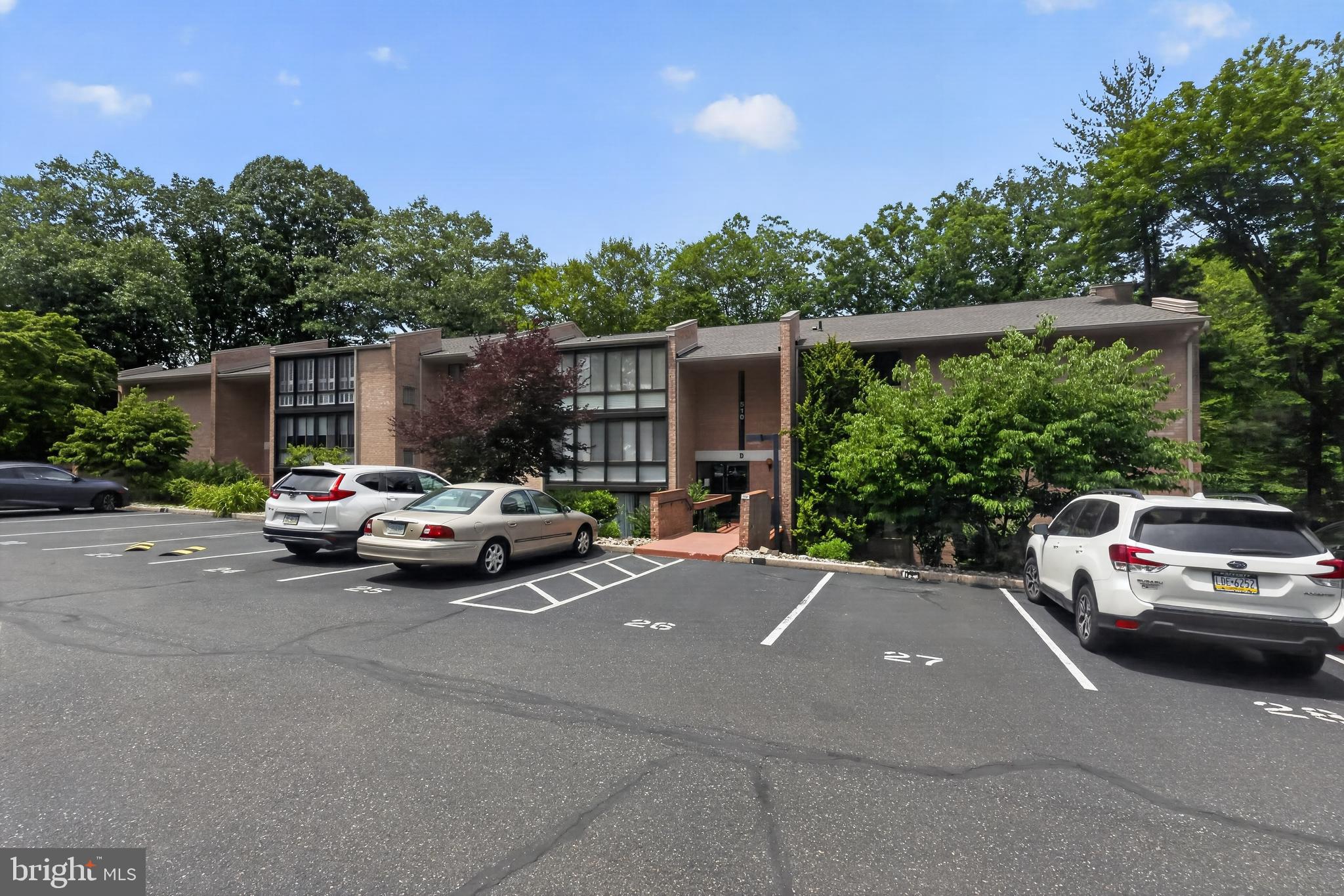 HICKORY HILL - Residential