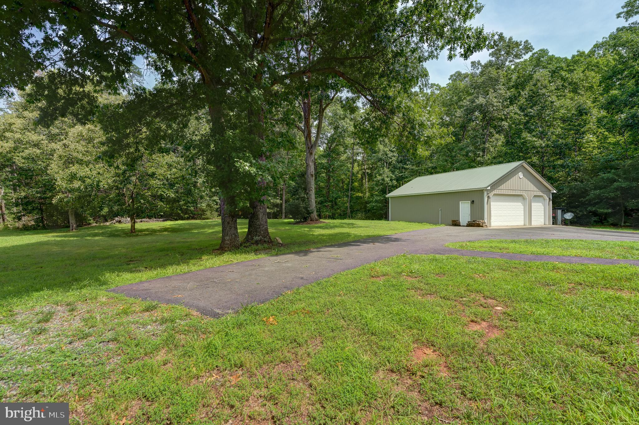 OAK LANDING - Residential