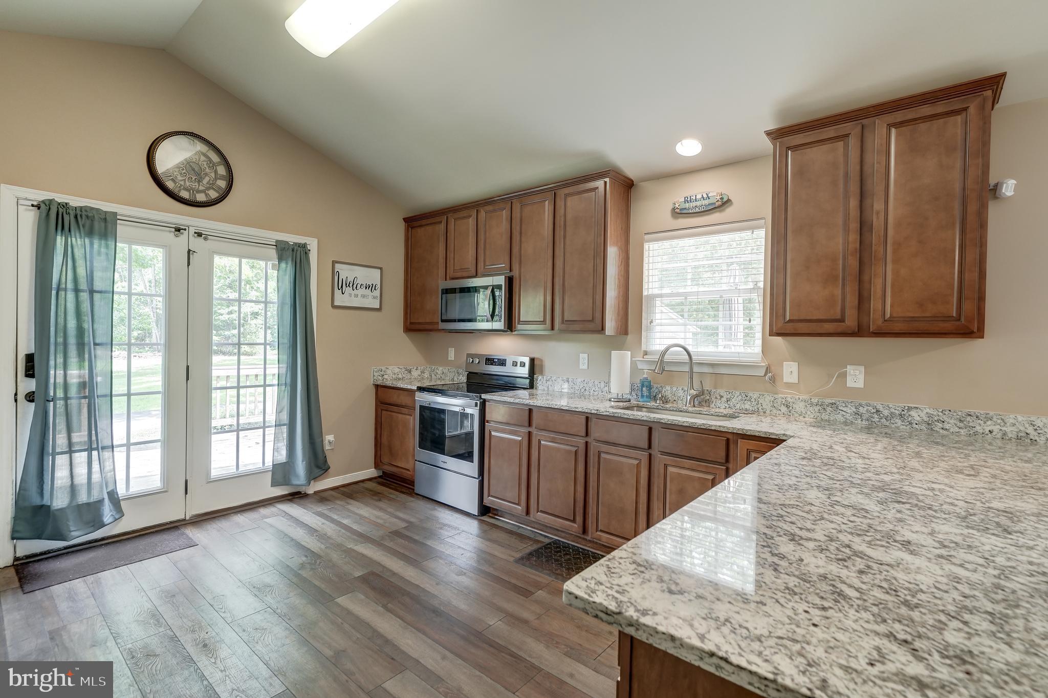 OAK LANDING - Residential