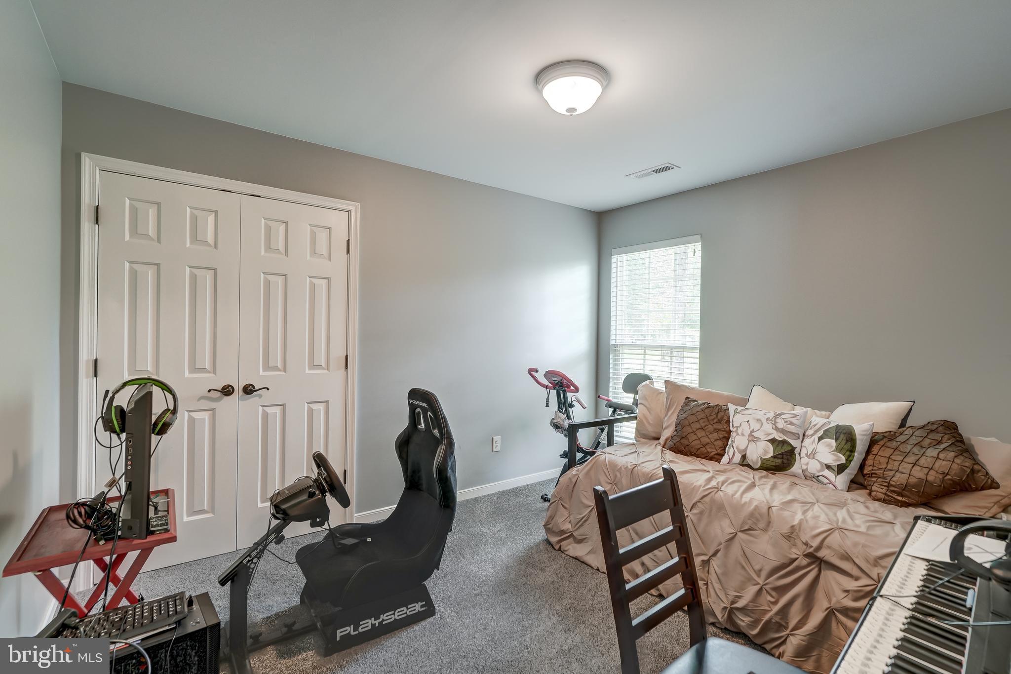OAK LANDING - Residential