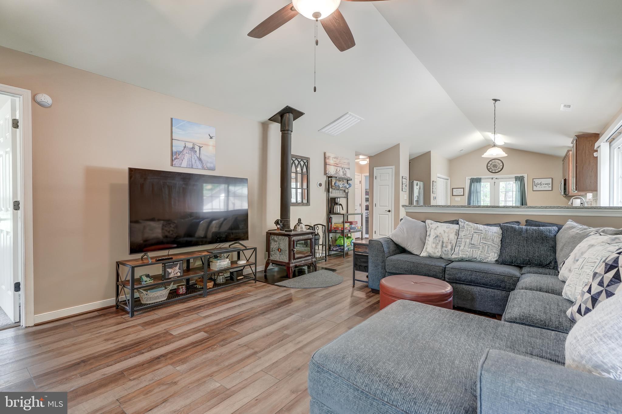 OAK LANDING - Residential