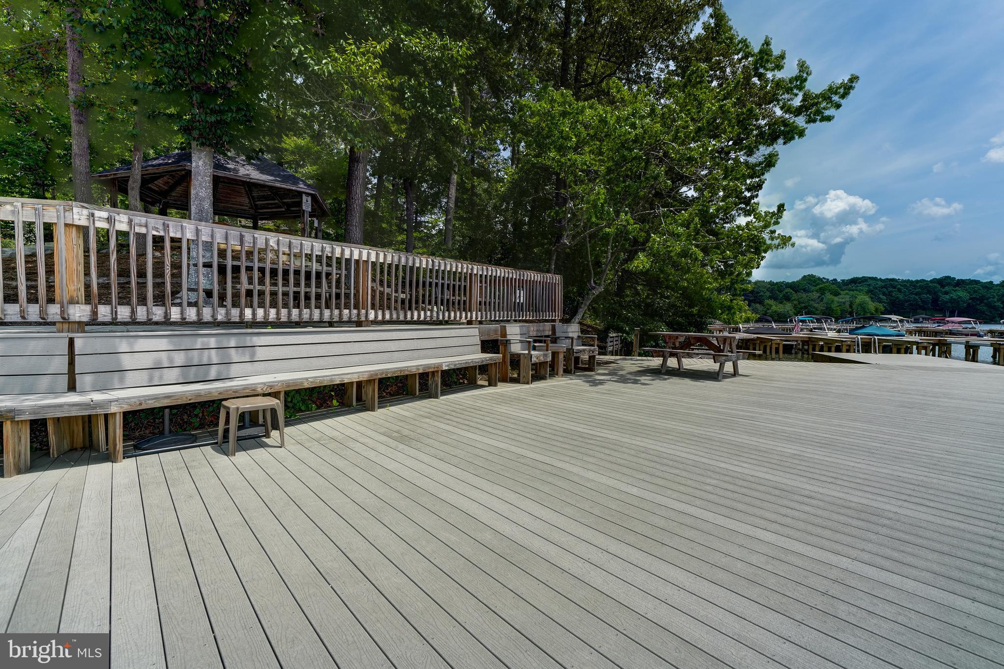 OAK LANDING - Residential