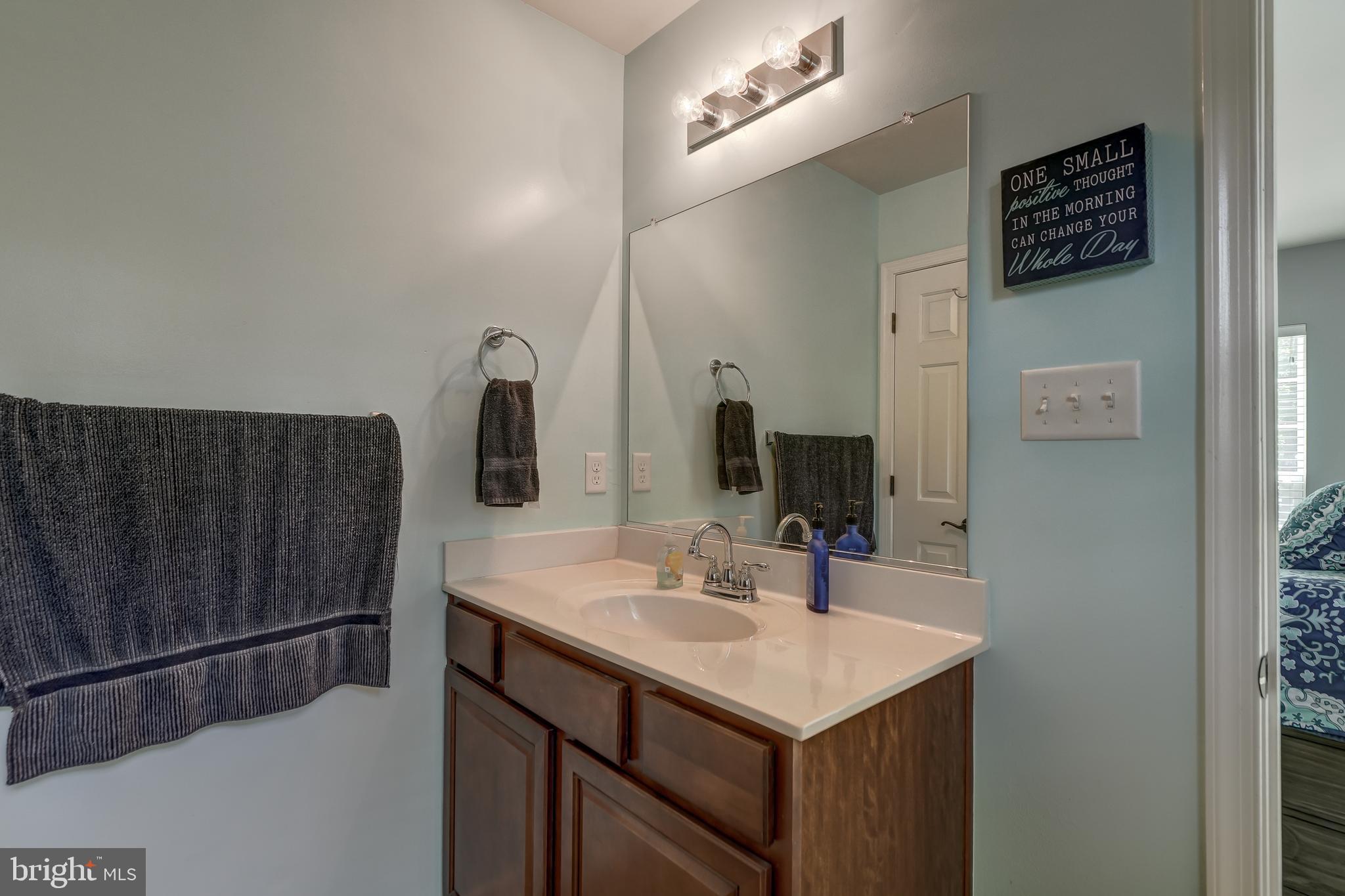 OAK LANDING - Residential