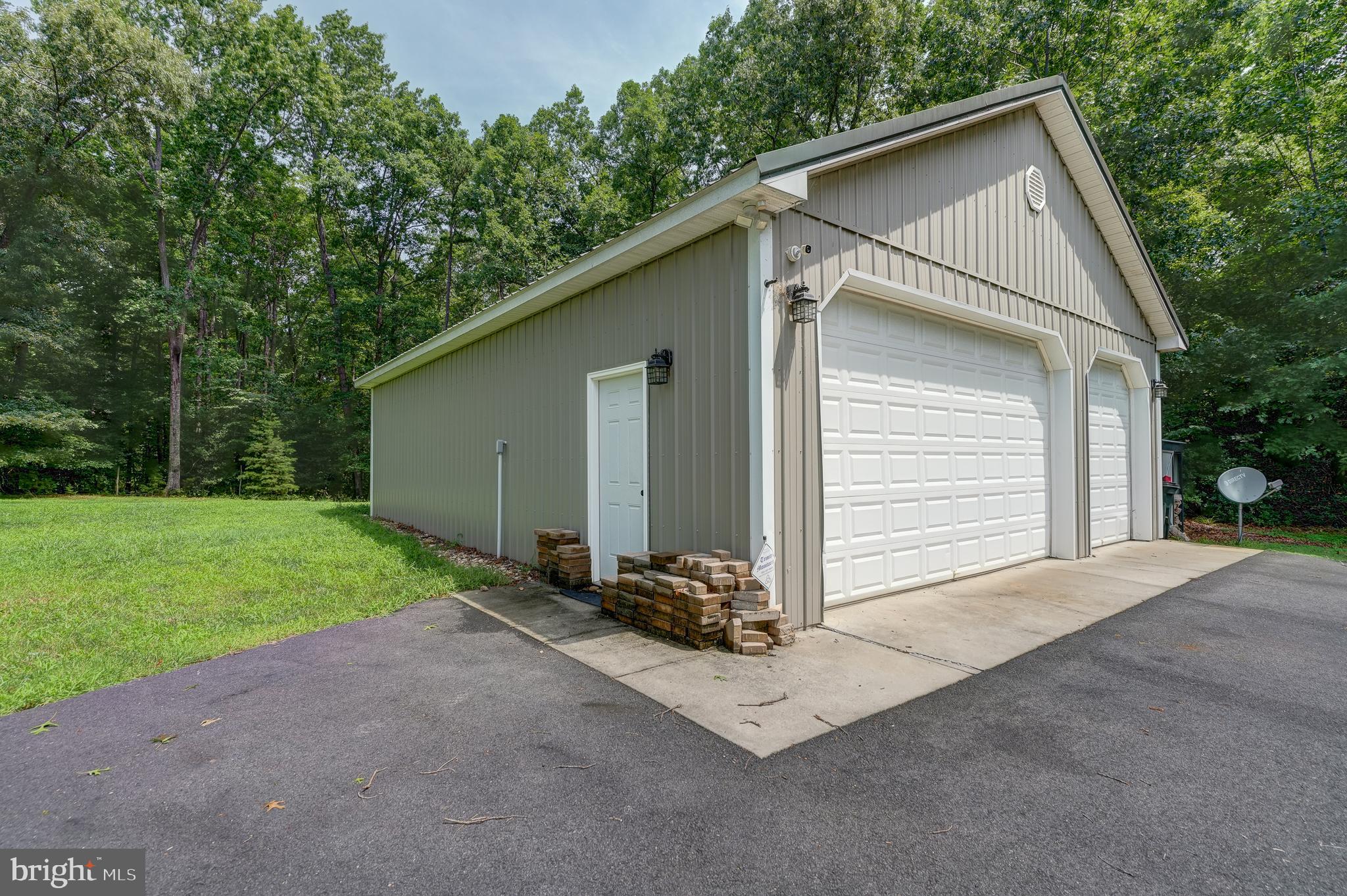 OAK LANDING - Residential