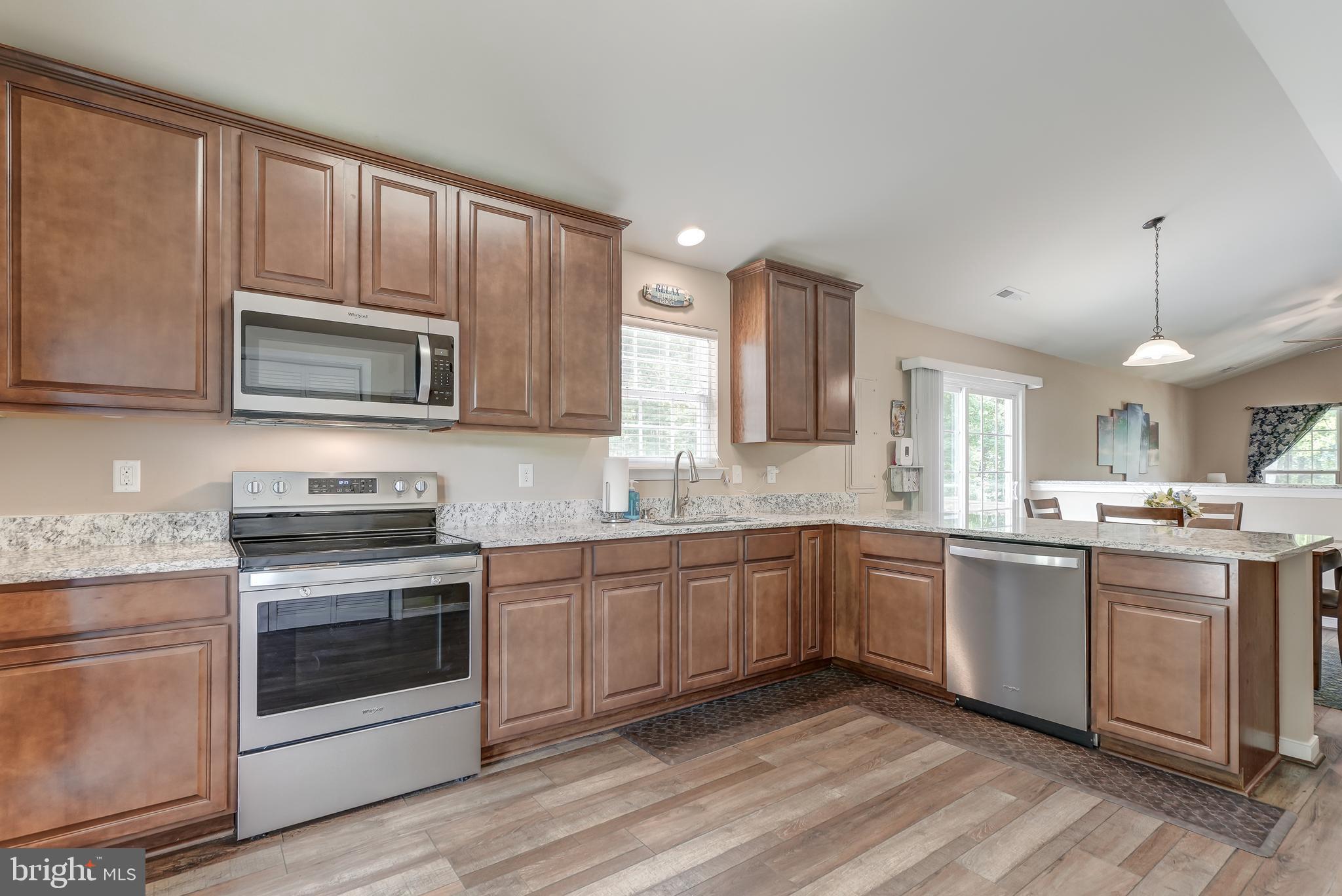 OAK LANDING - Residential