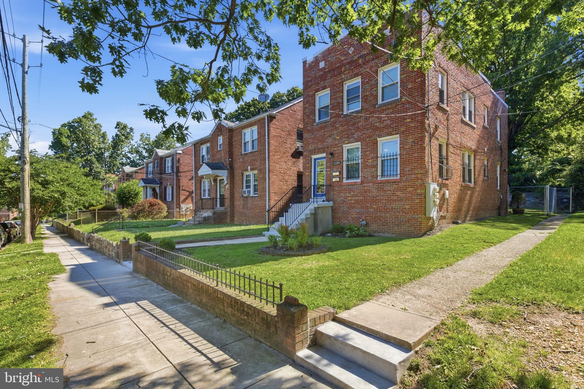 HILL CREST - Residential Income