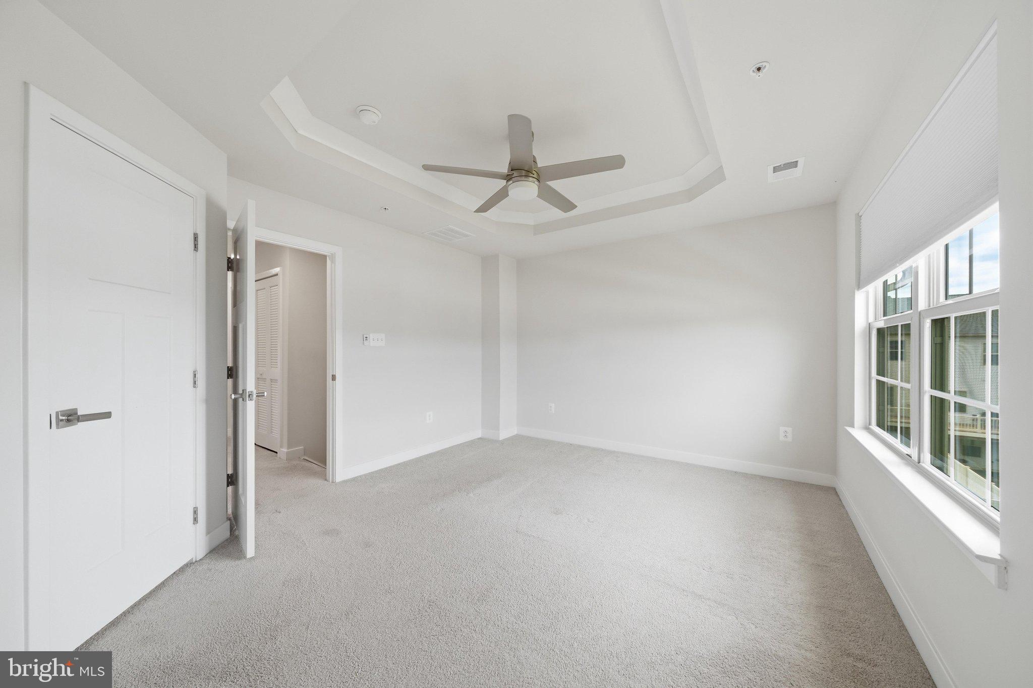 LAKE LINGANORE - Residential