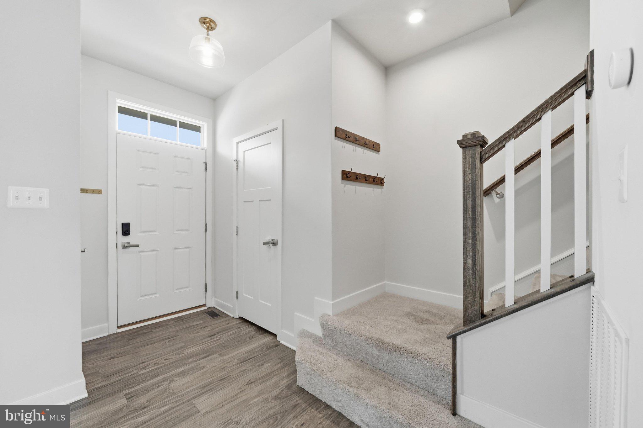 LAKE LINGANORE - Residential