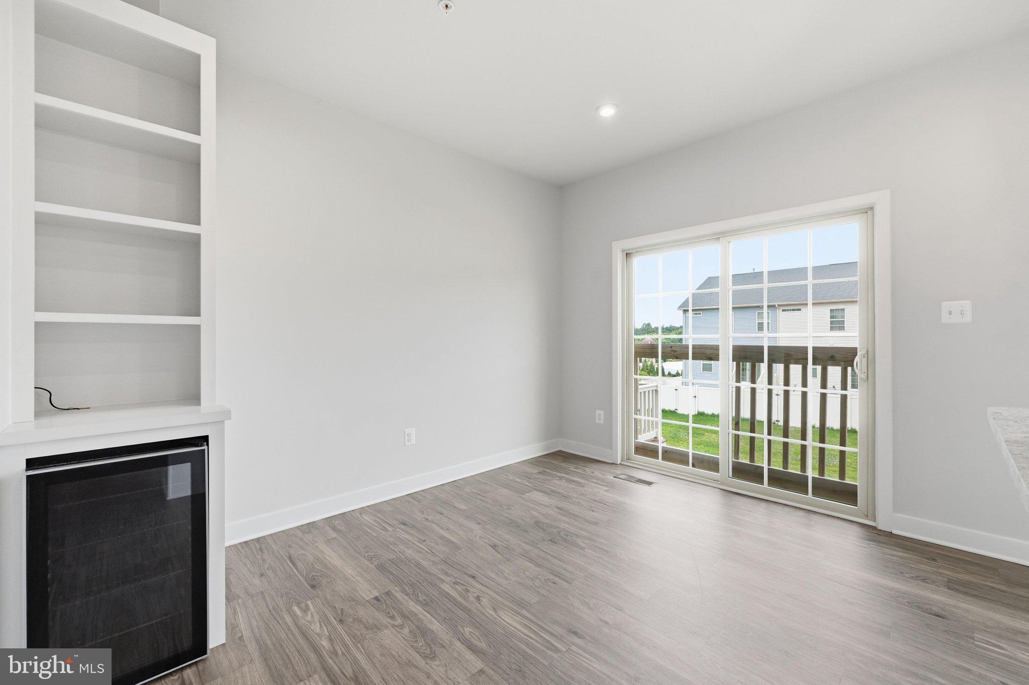 LAKE LINGANORE - Residential