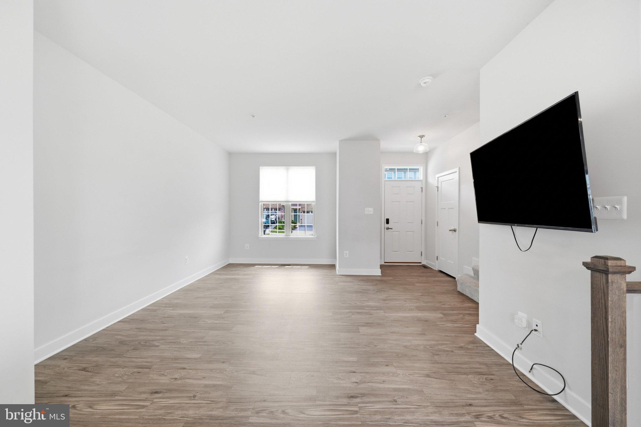 LAKE LINGANORE - Residential