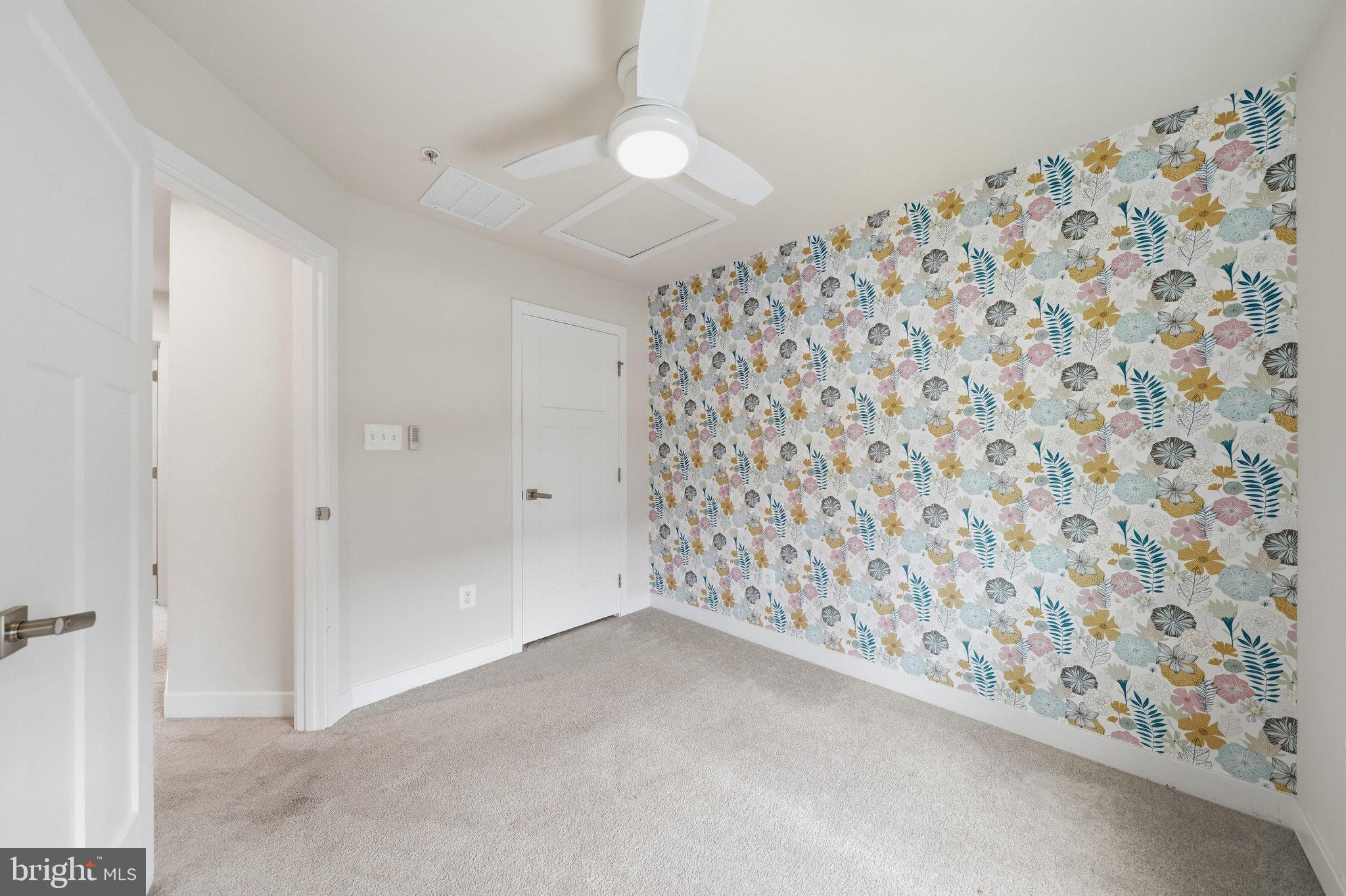 LAKE LINGANORE - Residential