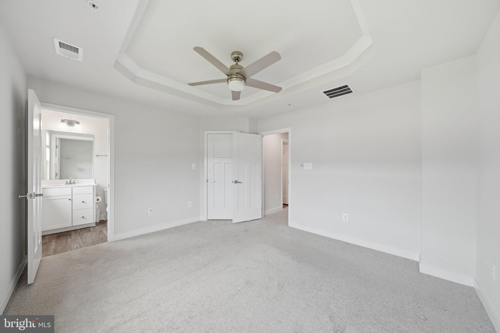 LAKE LINGANORE - Residential