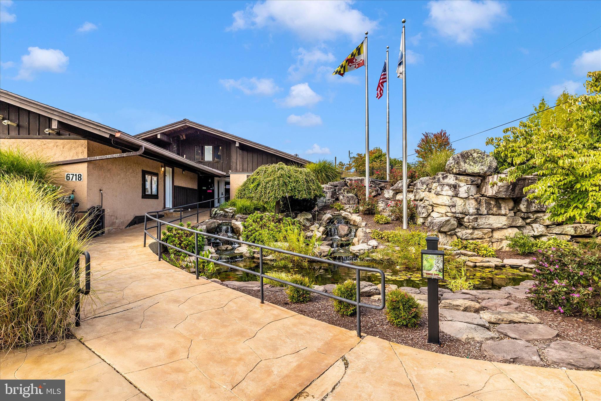 LAKE LINGANORE - Residential