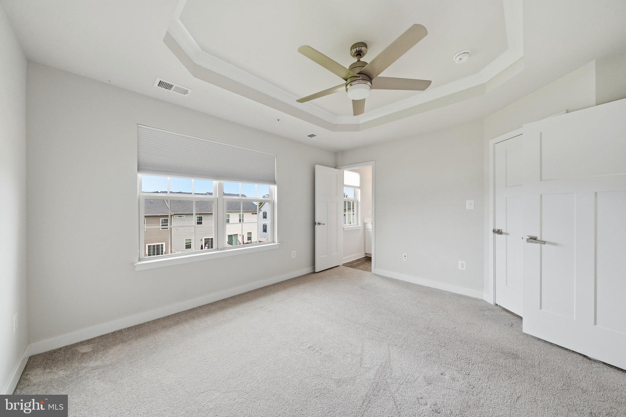 LAKE LINGANORE - Residential