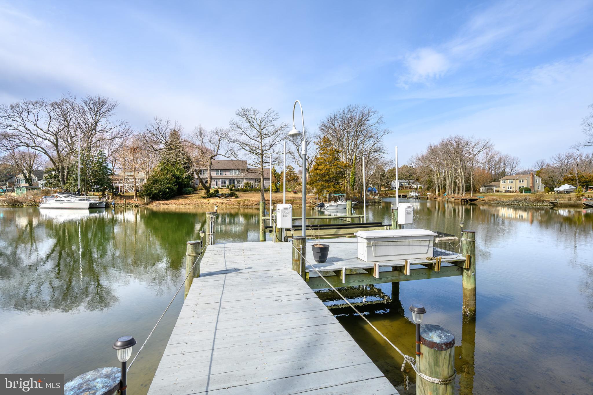 QUEEN ANNE COLONY - Residential