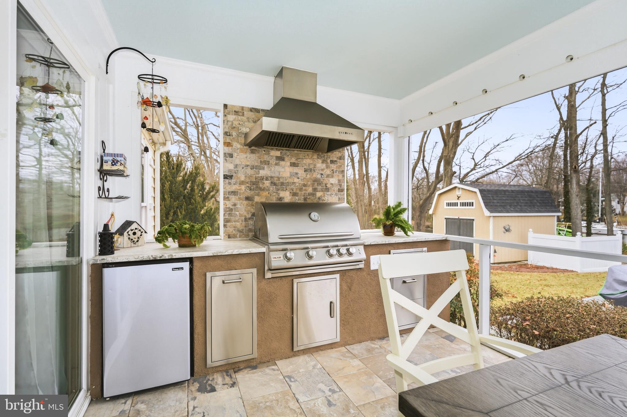 QUEEN ANNE COLONY - Residential