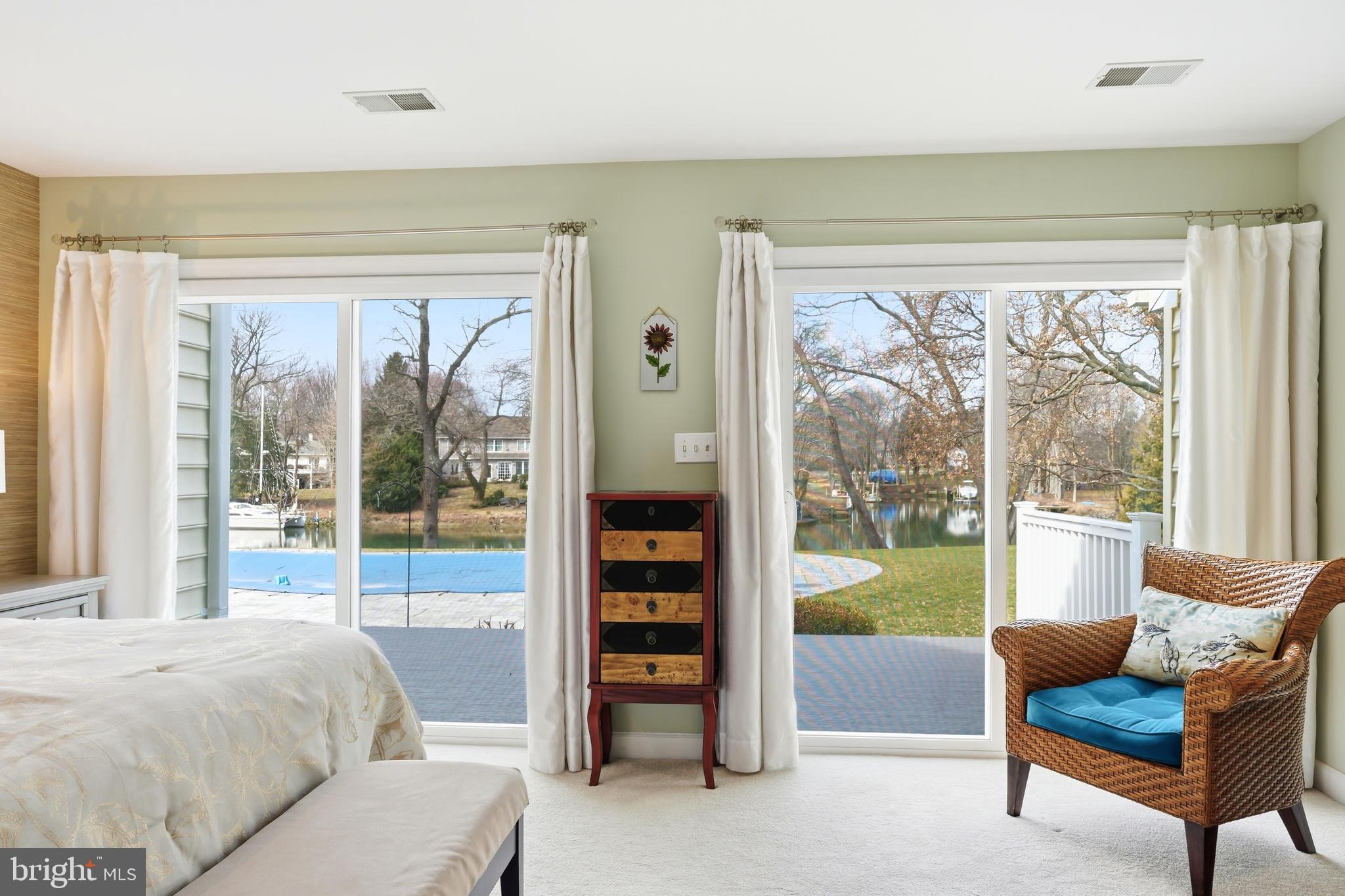 QUEEN ANNE COLONY - Residential