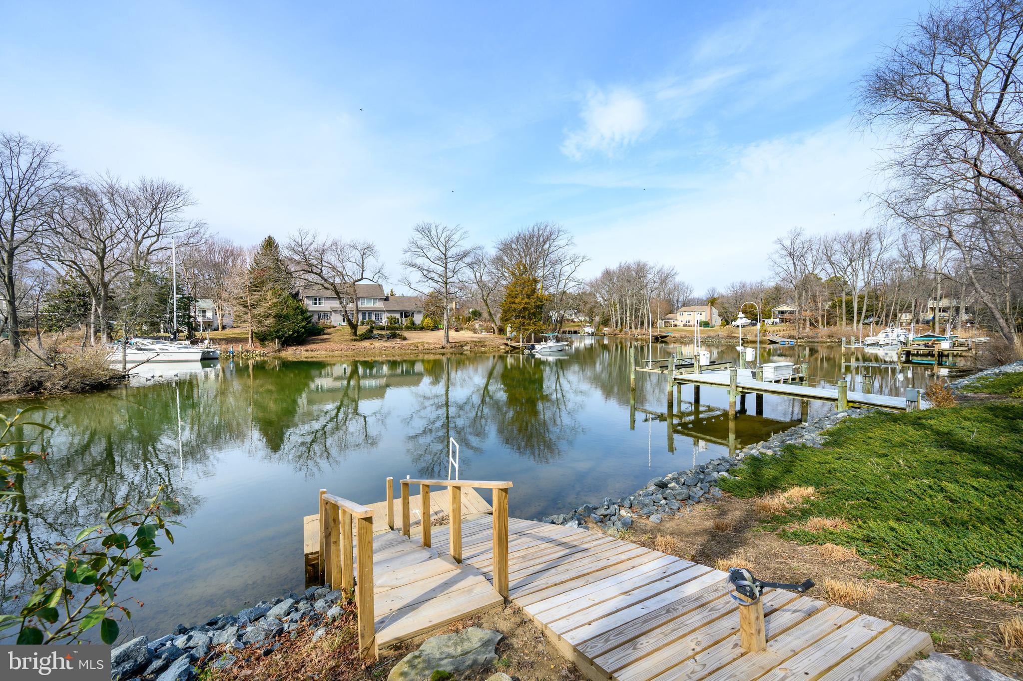 QUEEN ANNE COLONY - Residential