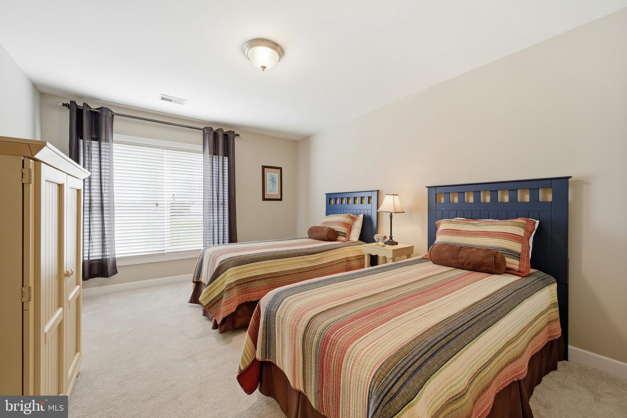QUEEN ANNE COLONY - Residential