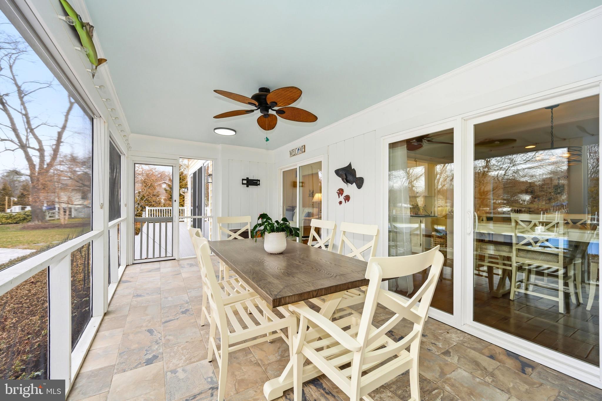 QUEEN ANNE COLONY - Residential