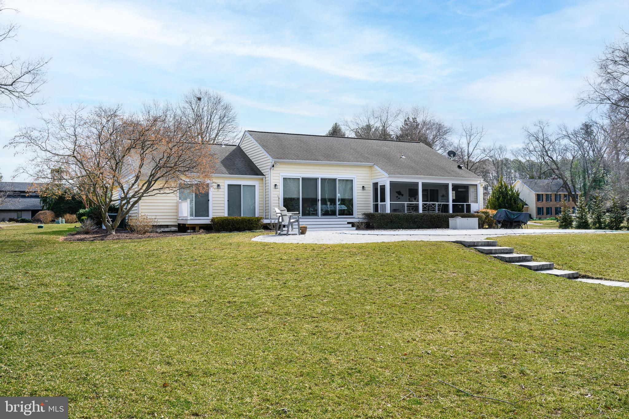 QUEEN ANNE COLONY - Residential