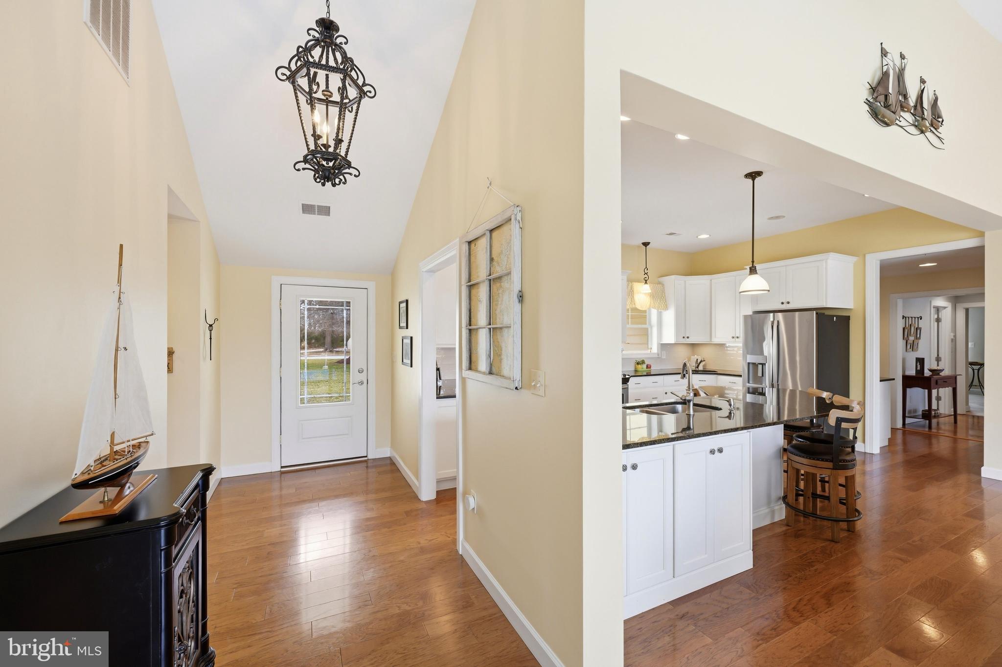 QUEEN ANNE COLONY - Residential