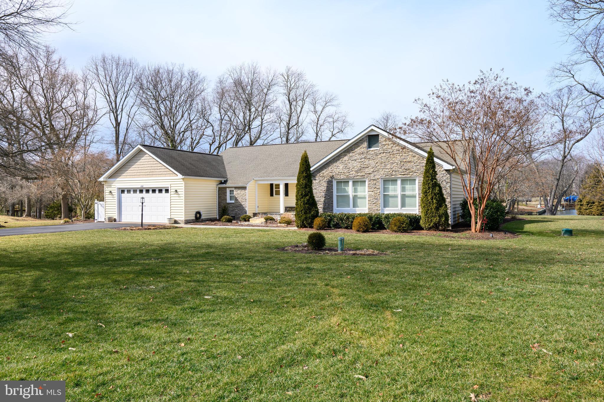 QUEEN ANNE COLONY - Residential