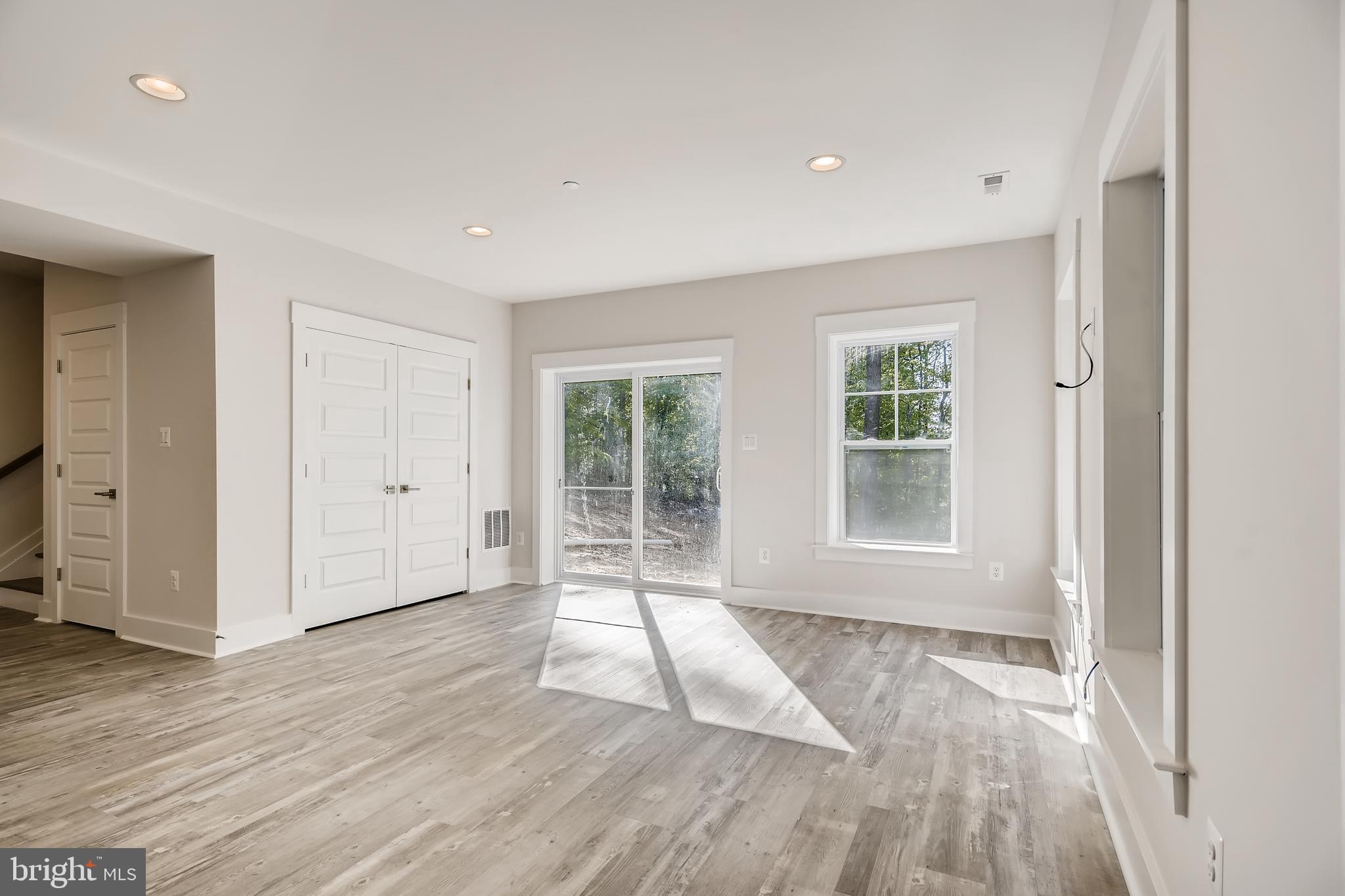 HAMPTON - Residential