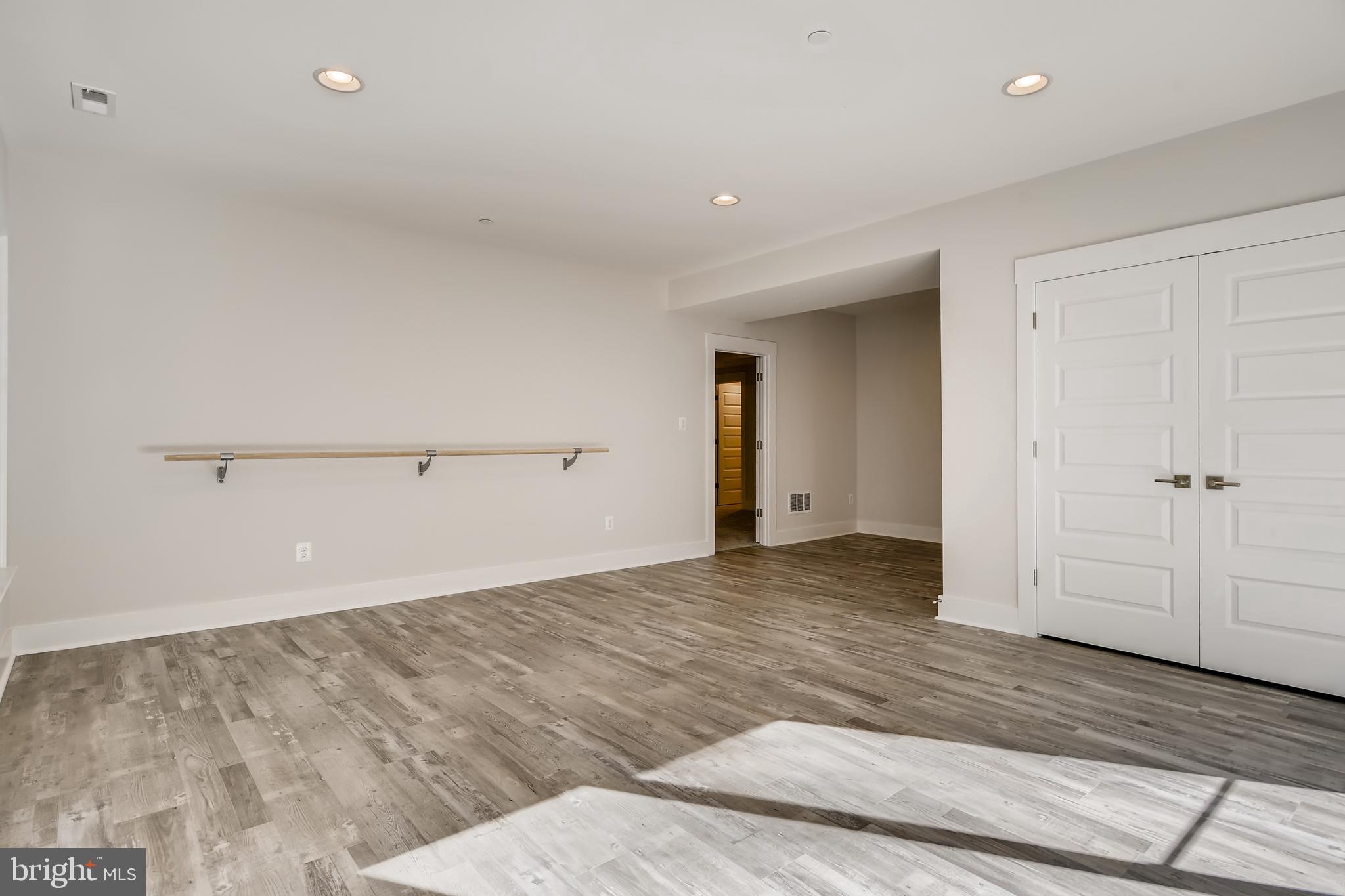 HAMPTON - Residential