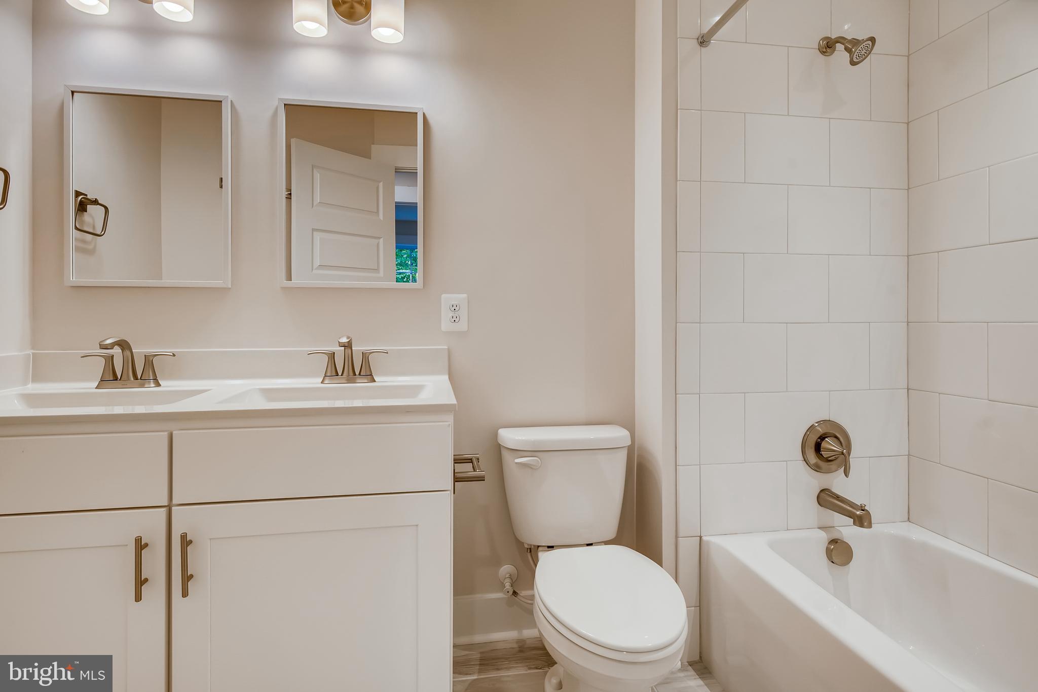 HAMPTON - Residential