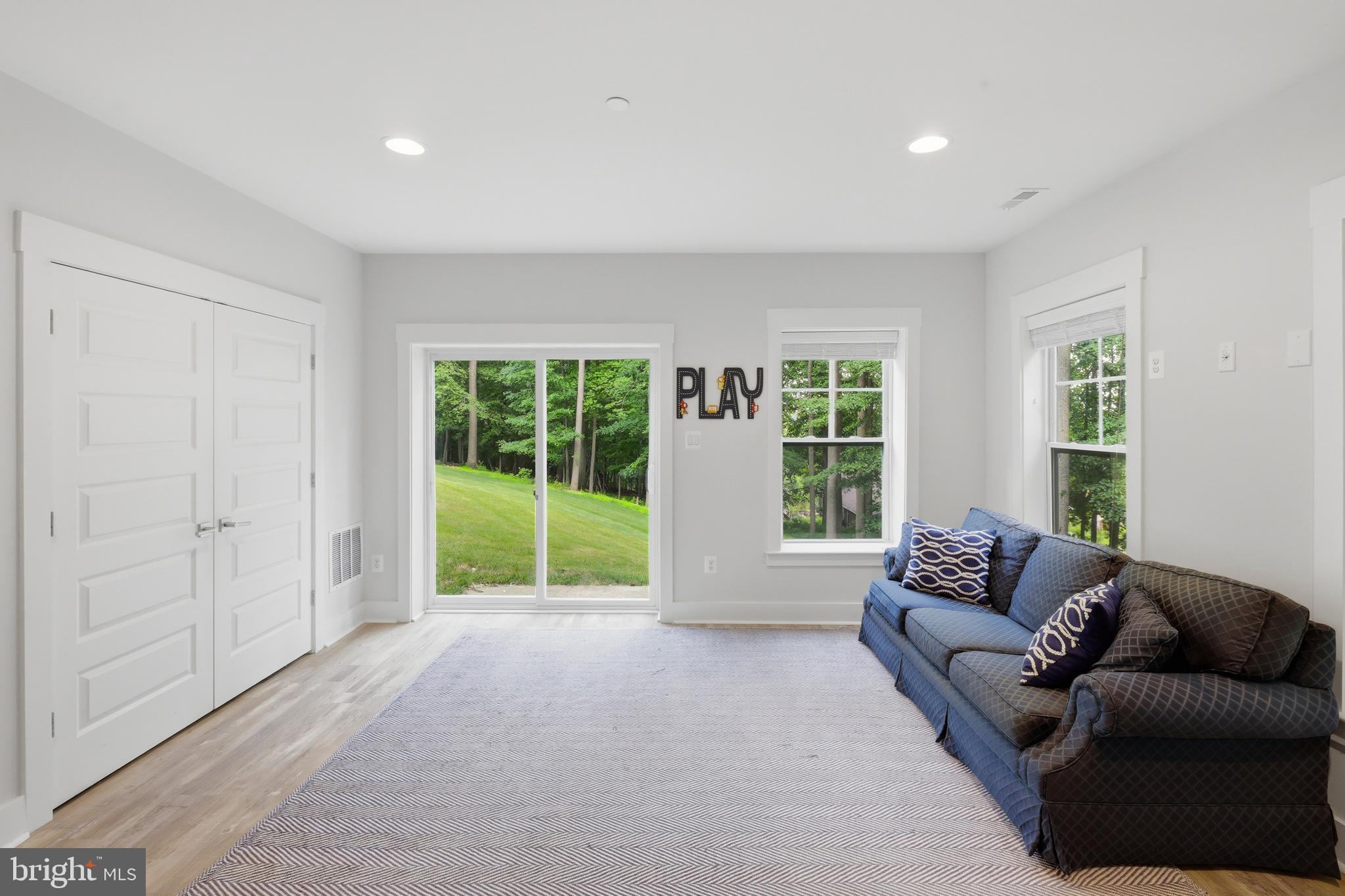HAMPTON - Residential