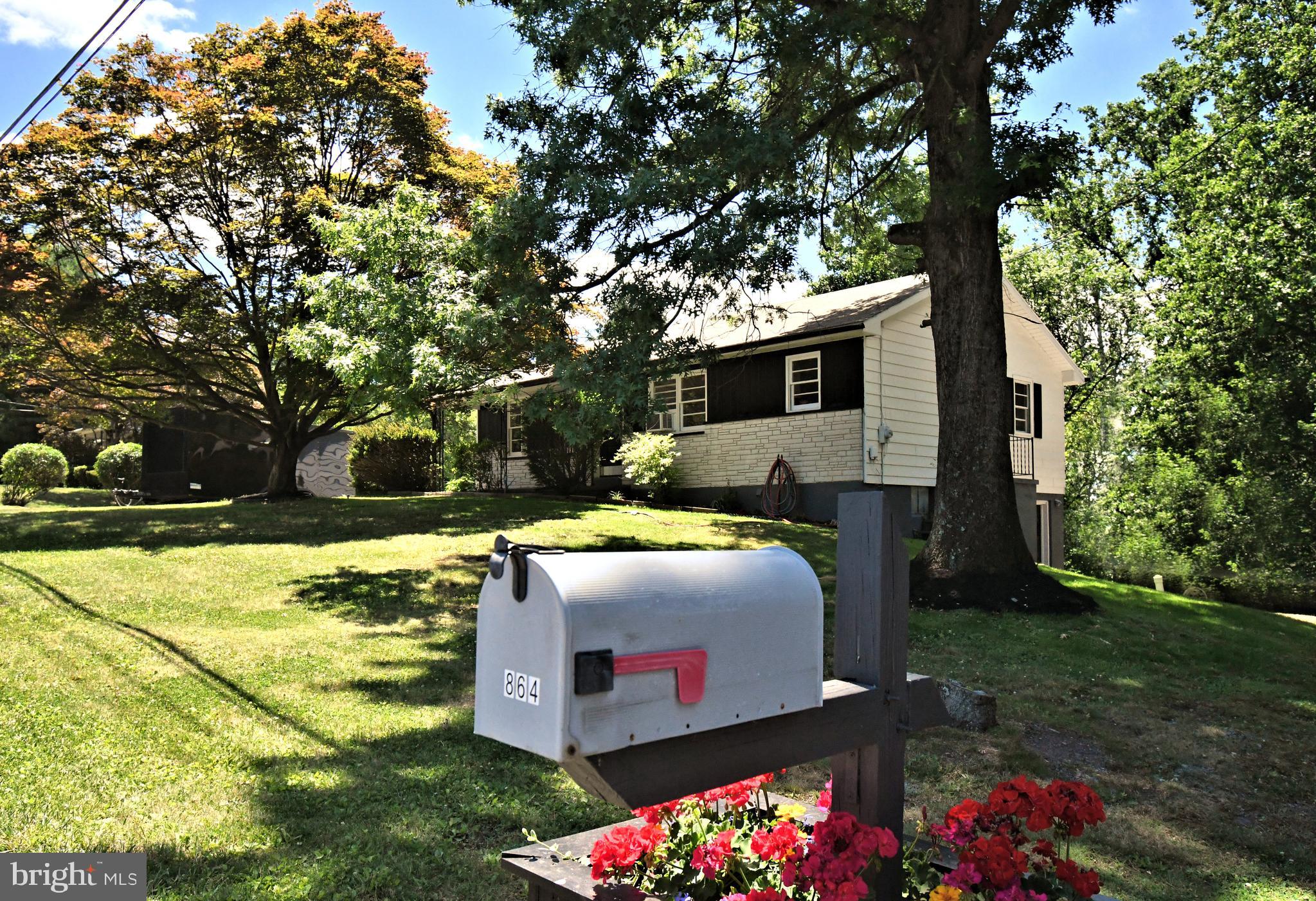 DOUGLAS MEADOWS - Residential
